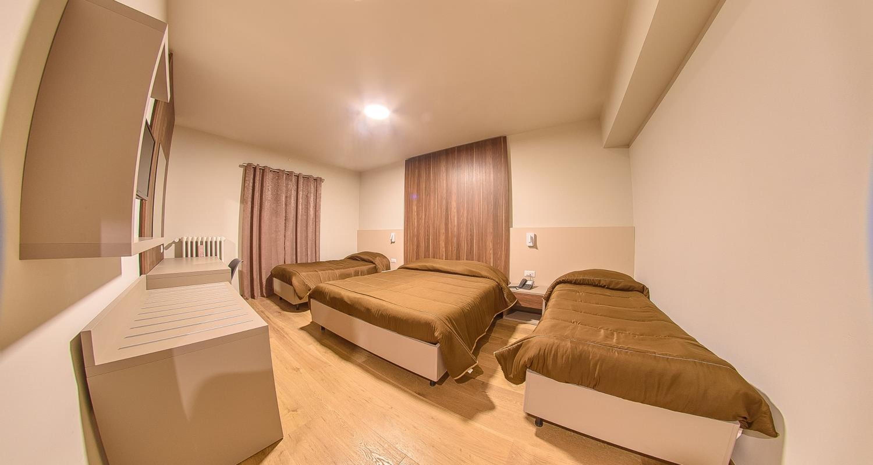 Superior Quadruple Room photo 1