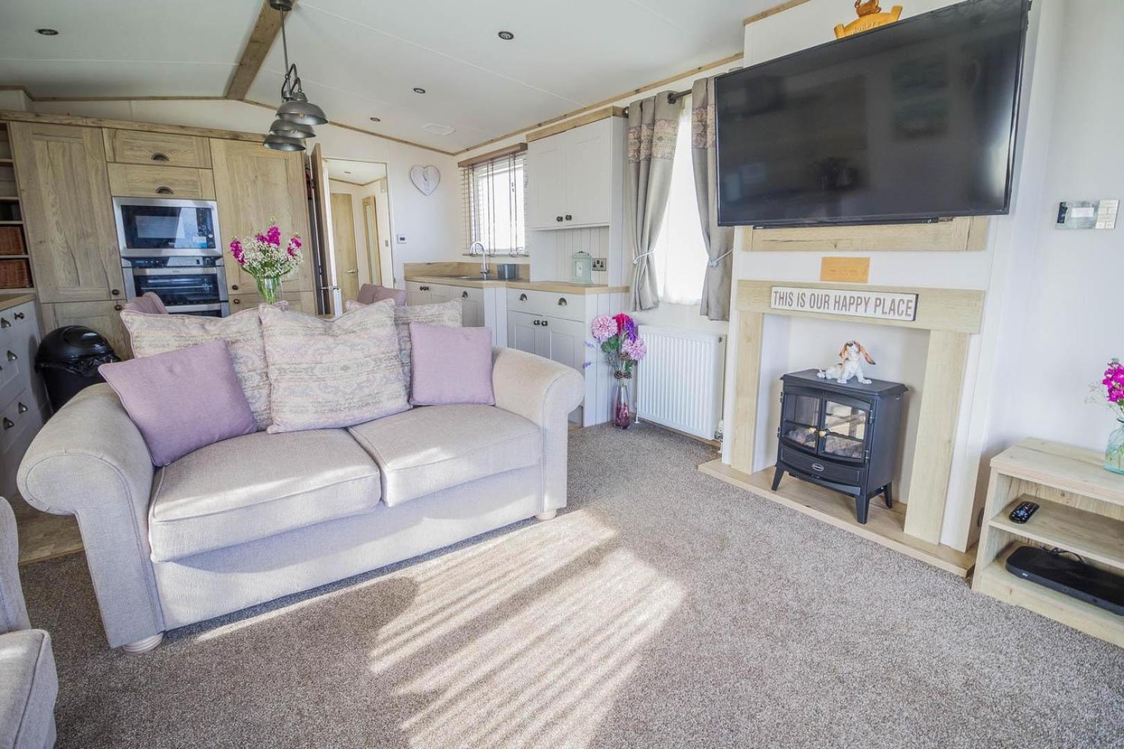 Mobile Home photo 1