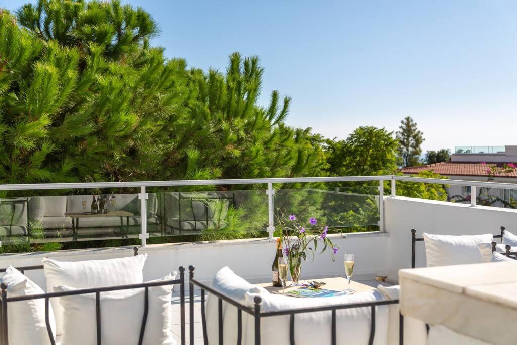 Villa photo 2