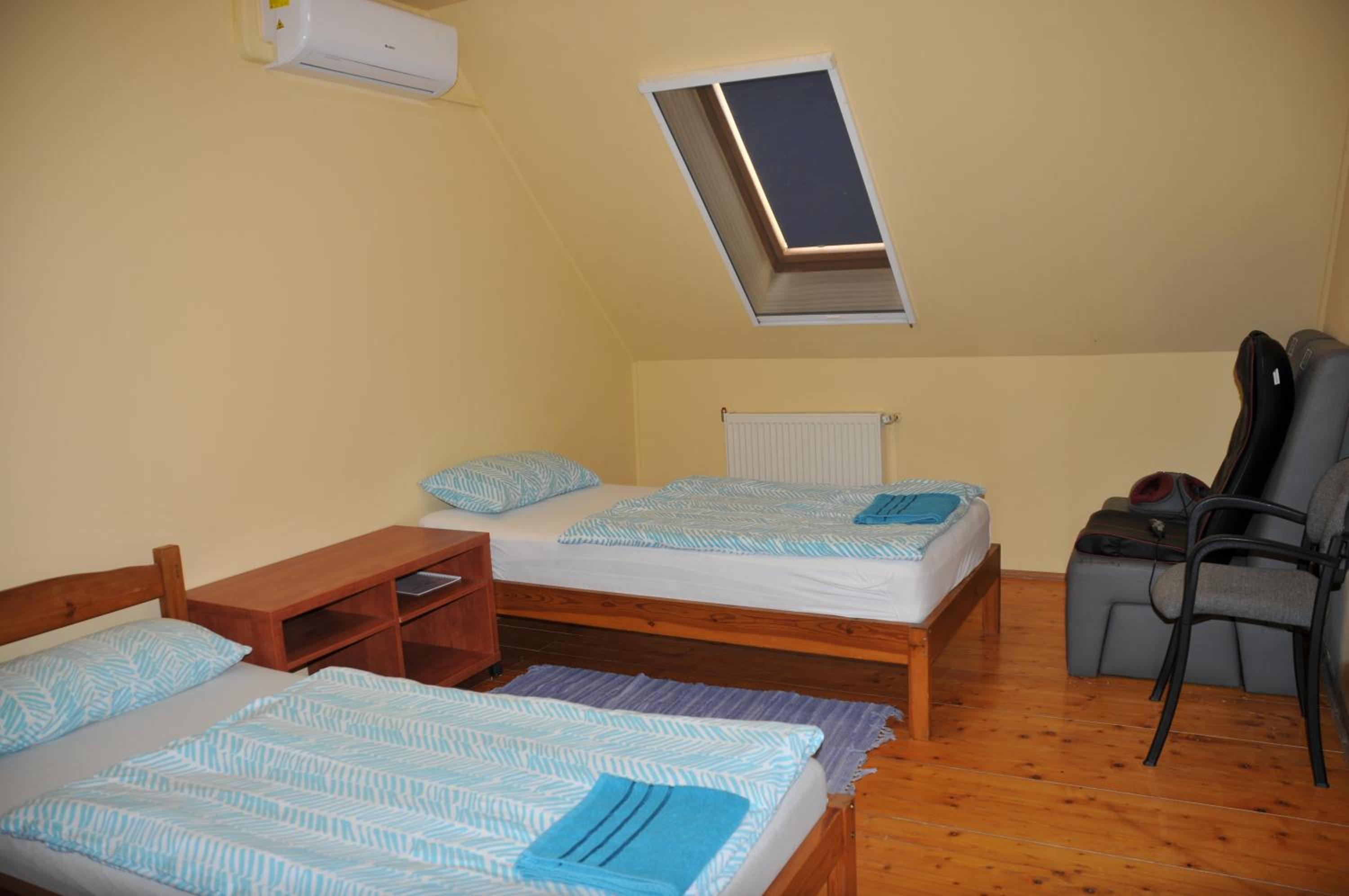 Standard Queen Room photo 1