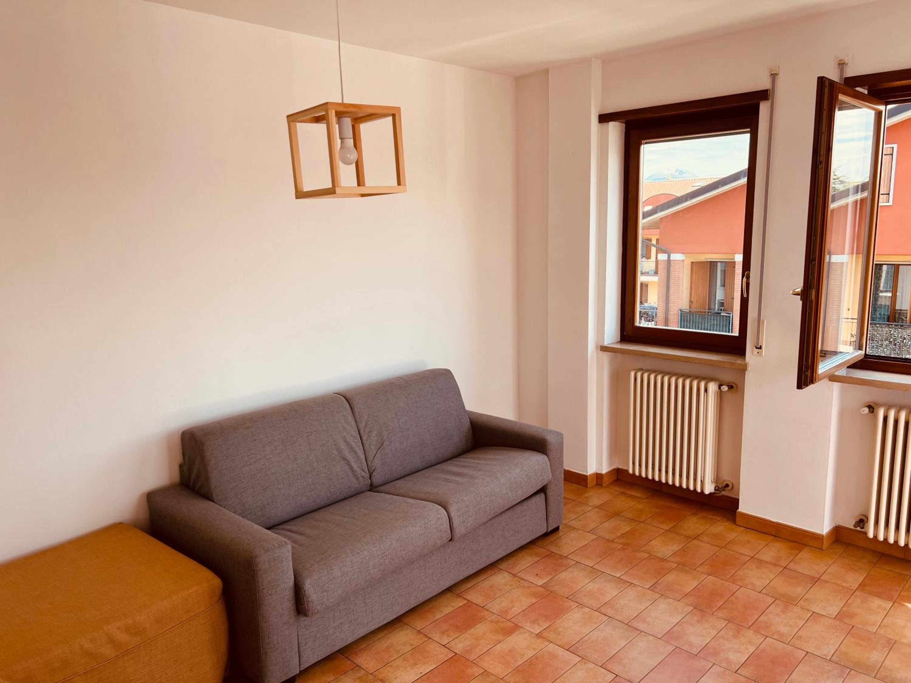 One-Bedroom Apartment - Photo 11