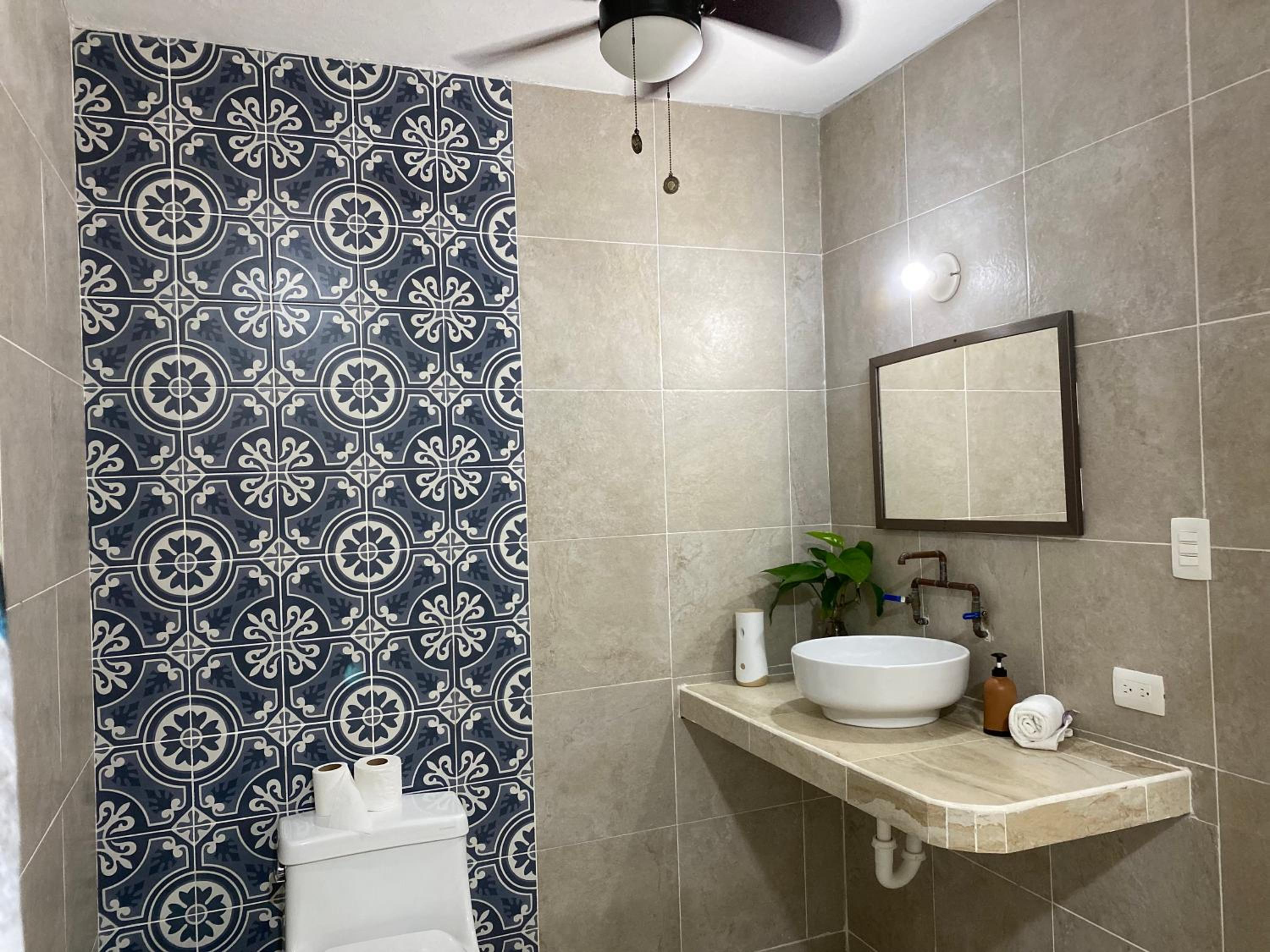 Family Room with Private Bathroom, photo 7