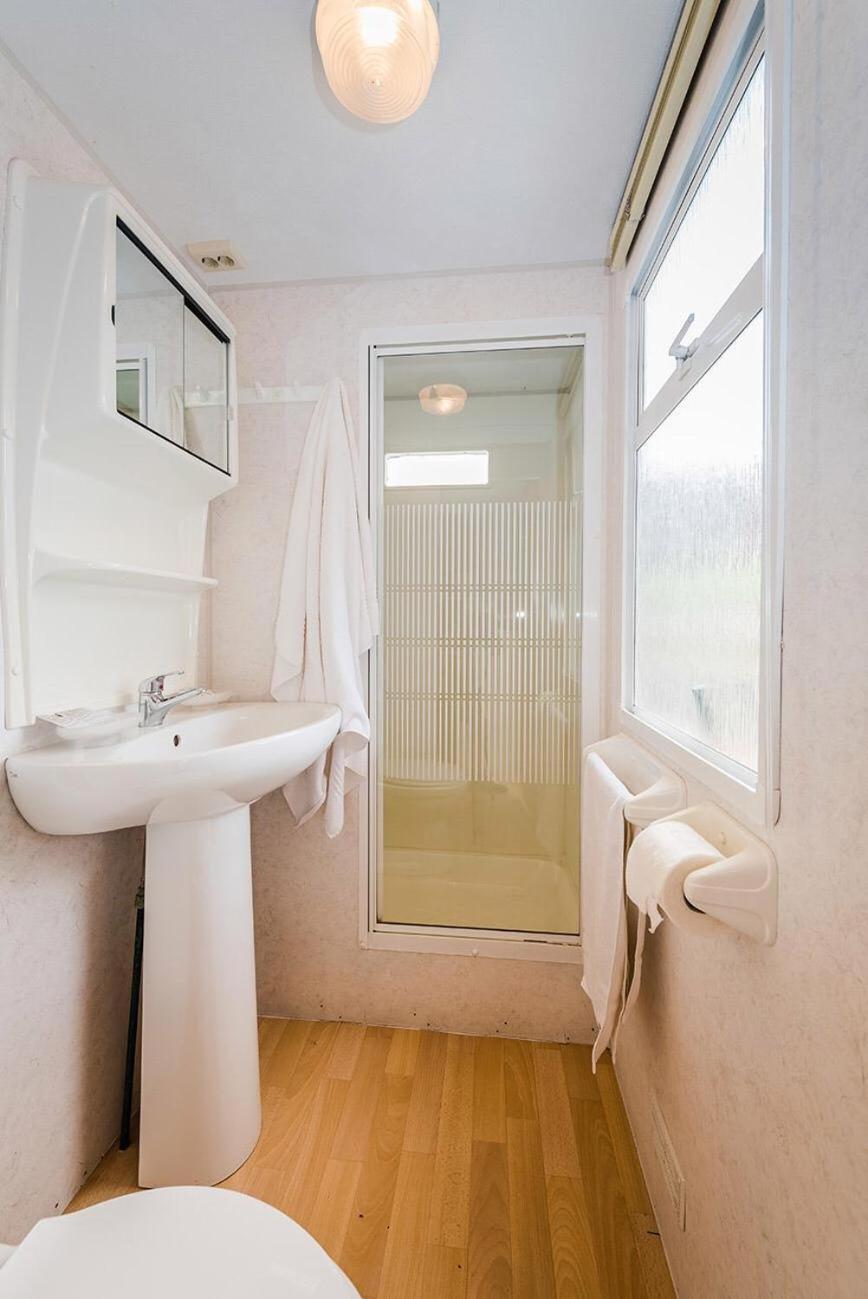 Mobile Home photo 2