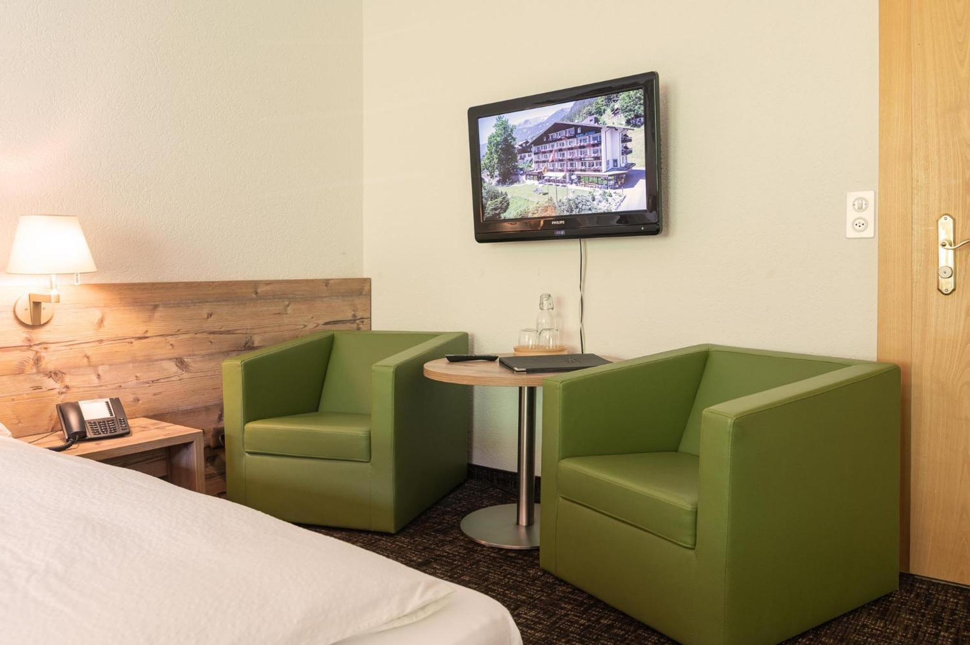 Standard Twin Room - Photo 4