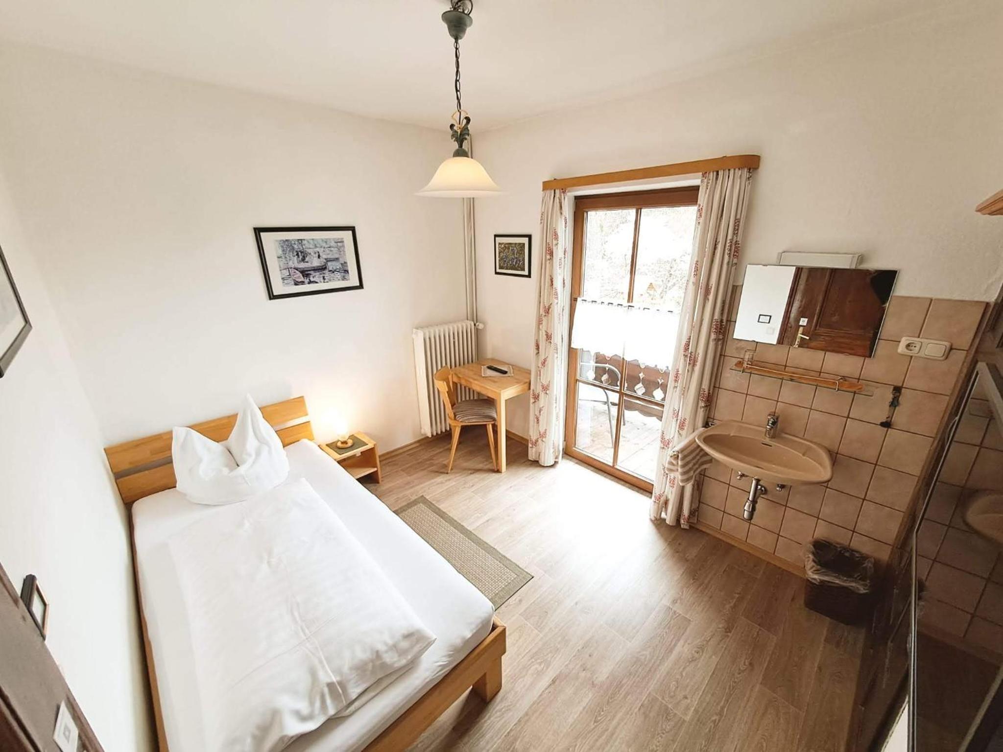 Single Room with Balcony photo 1
