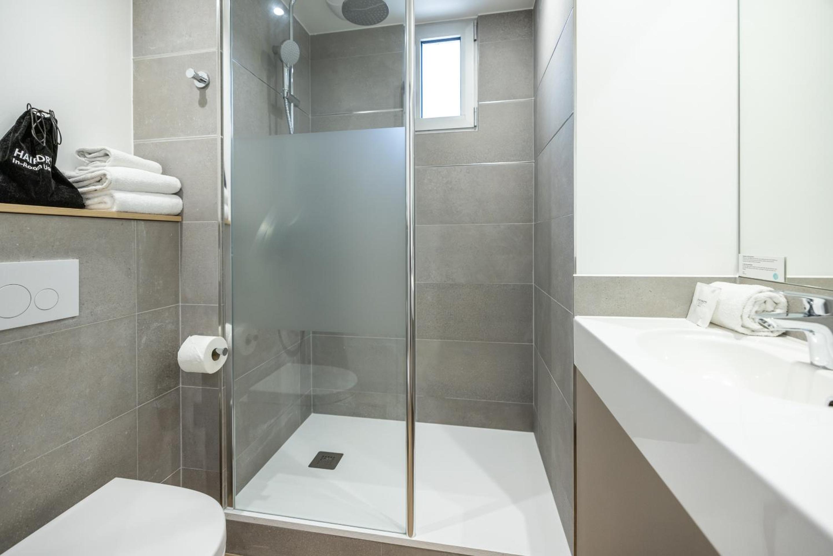 Executive Queen Room - Photo 3