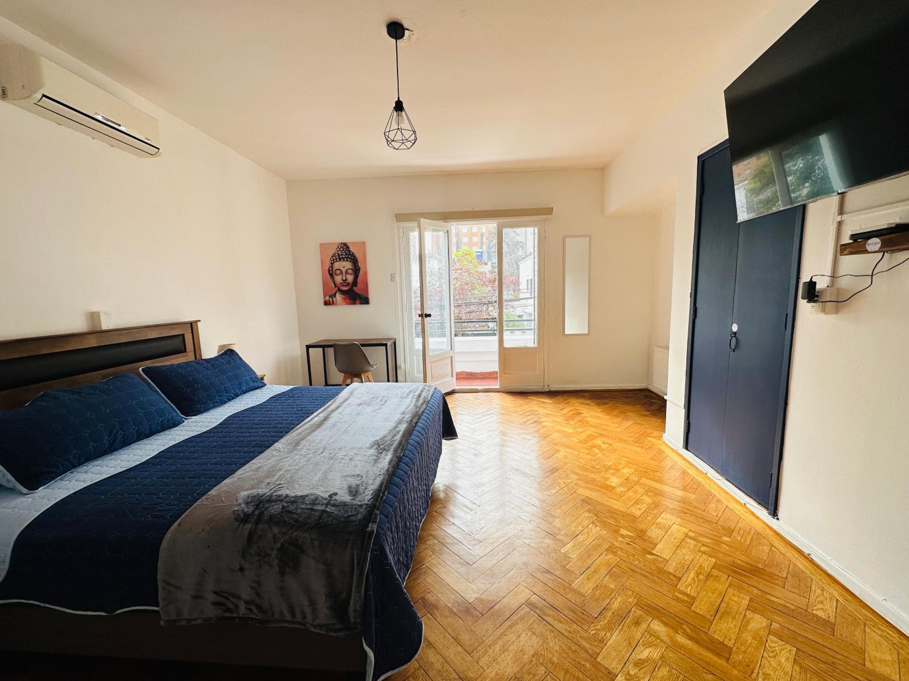 Quadruple Room with Private Bathroom