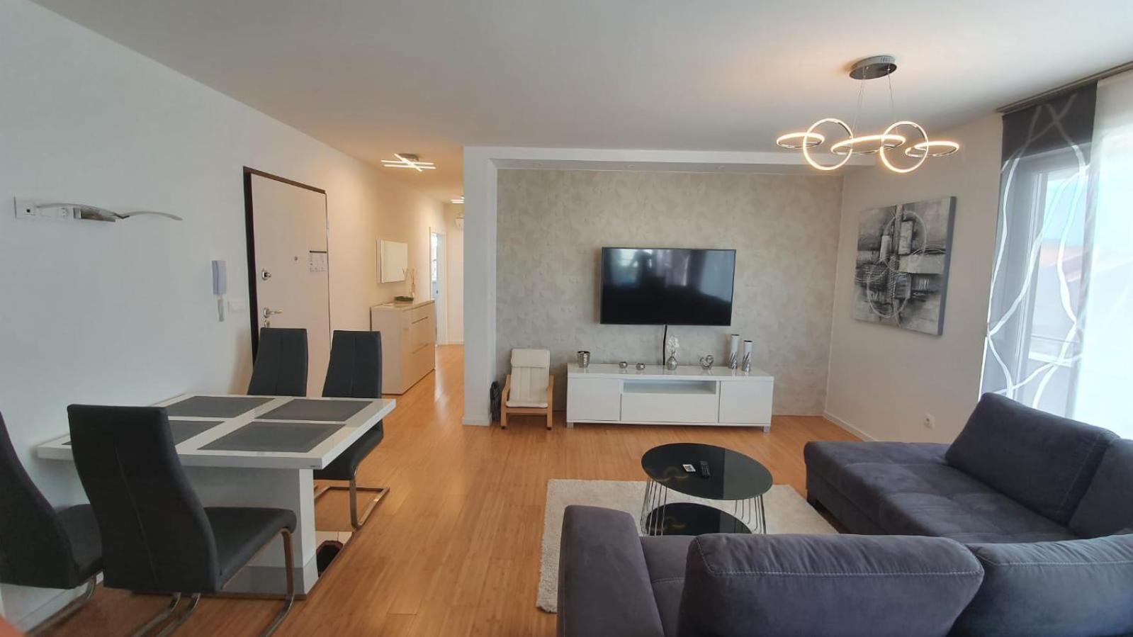 Two-Bedroom Apartment with Terrace - Annex photo 1
