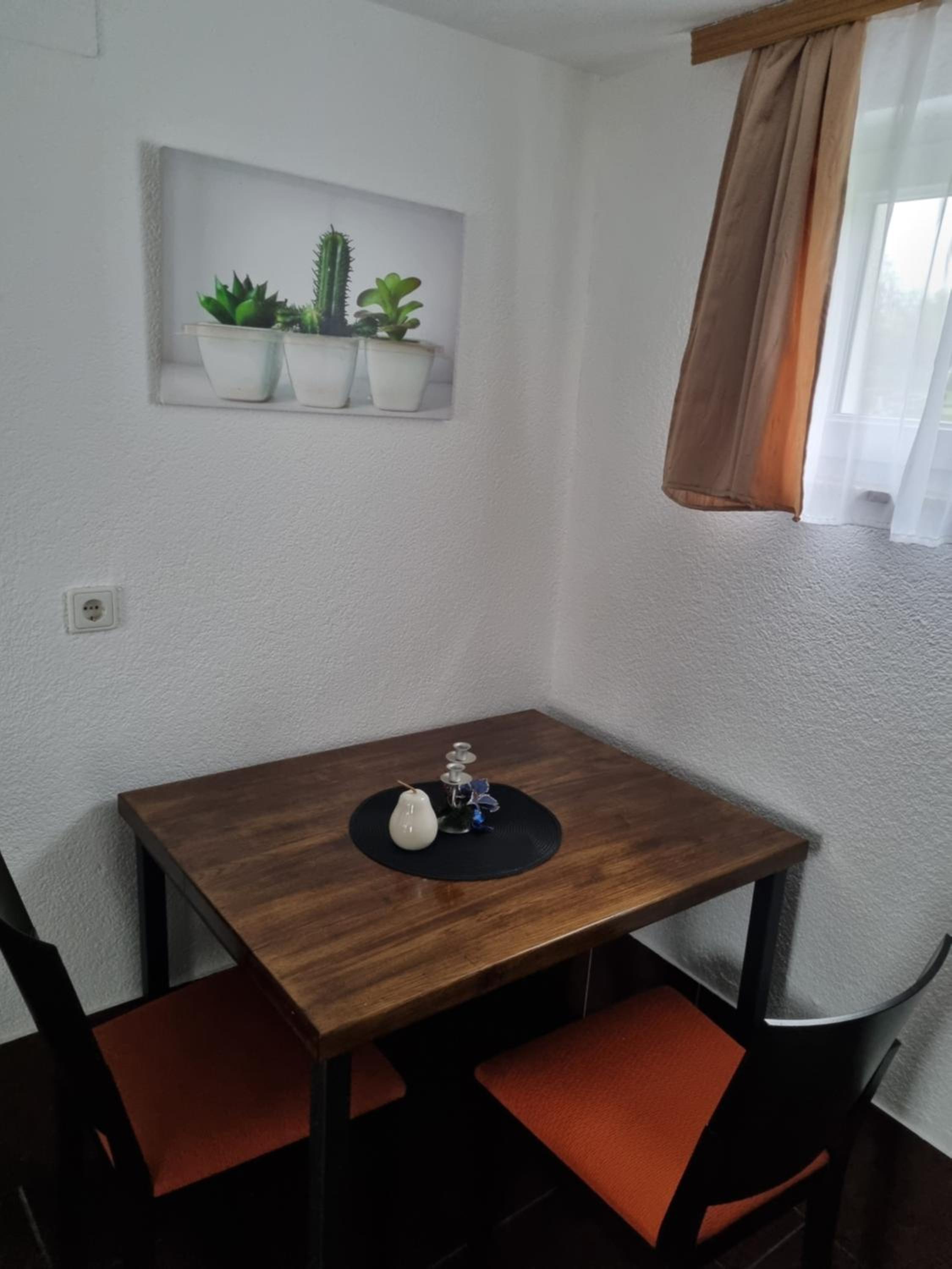 One-Bedroom Apartment - Photo 5