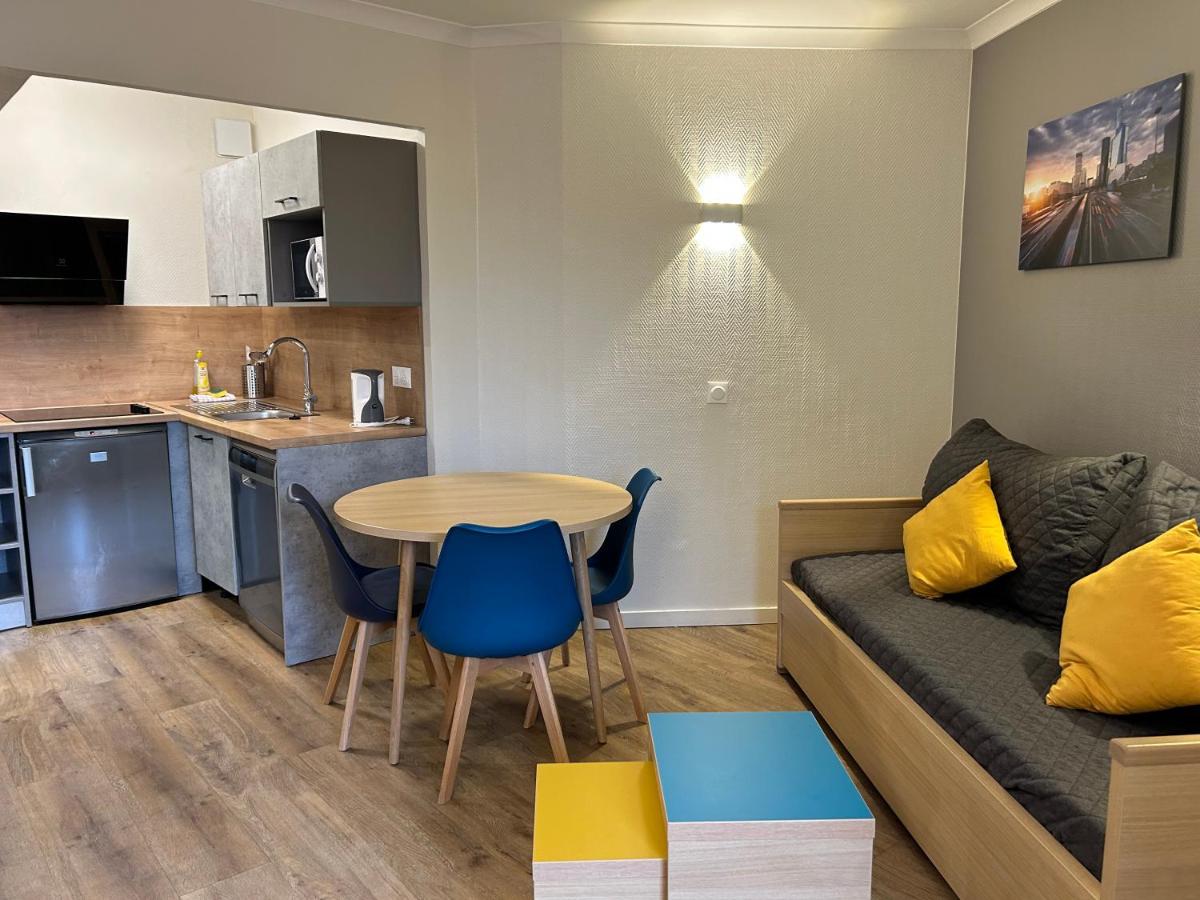 One-Bedroom Apartment - Photo 7