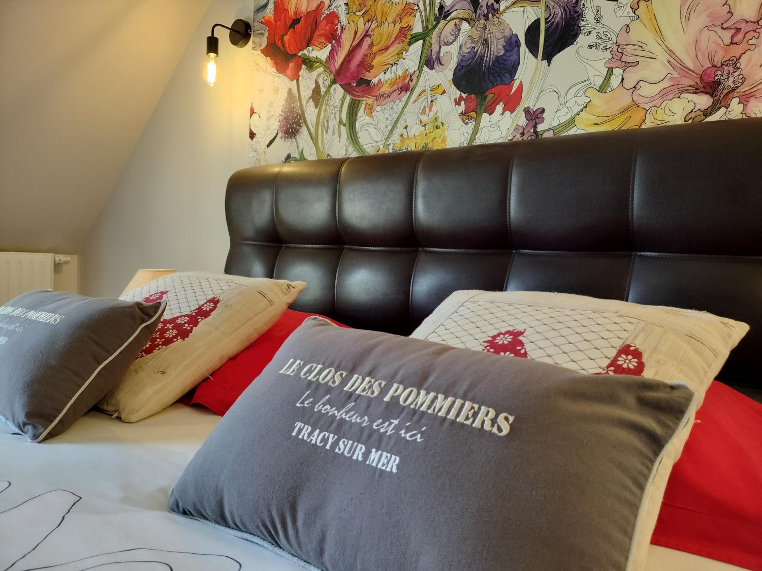 Standard Double Room - Photo 14
