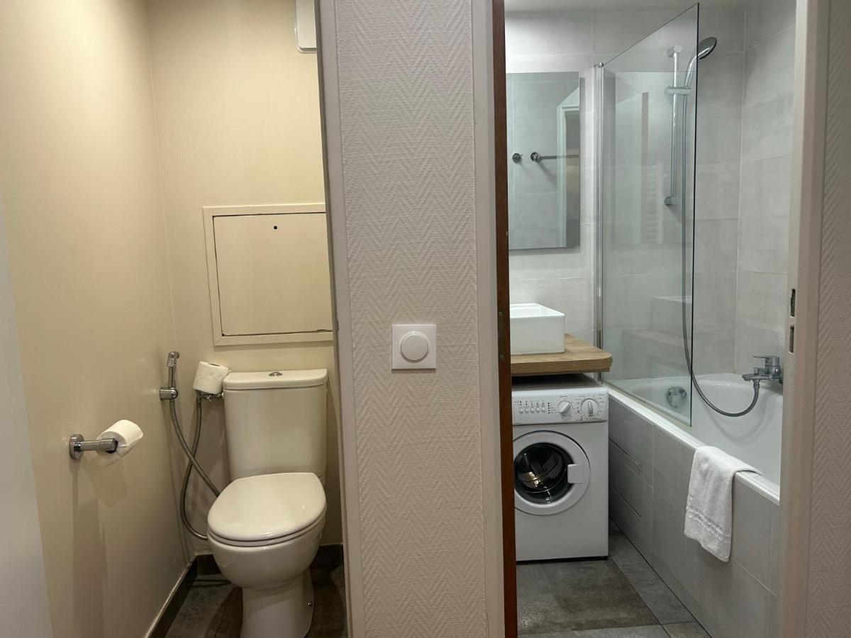 One-Bedroom Apartment - Photo 8
