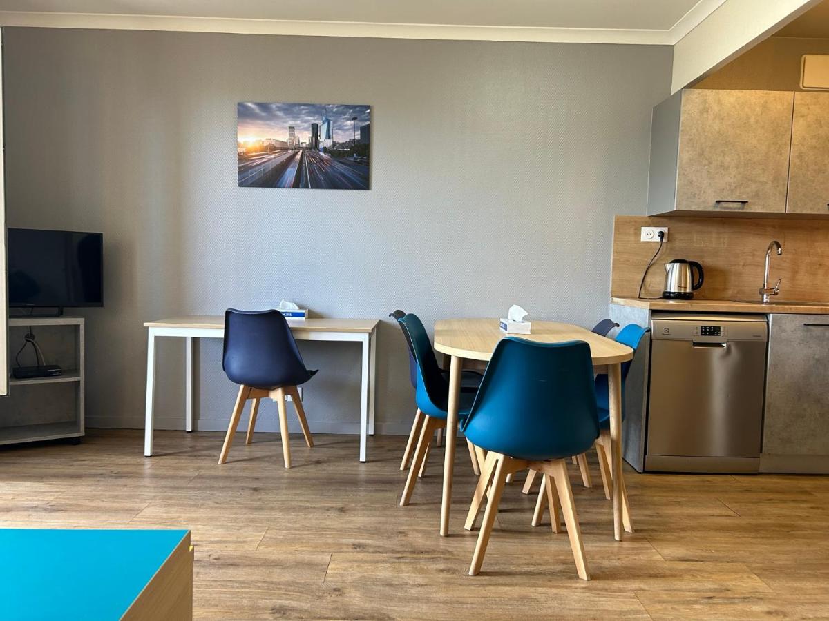 Two-Bedroom Apartment - Photo 3