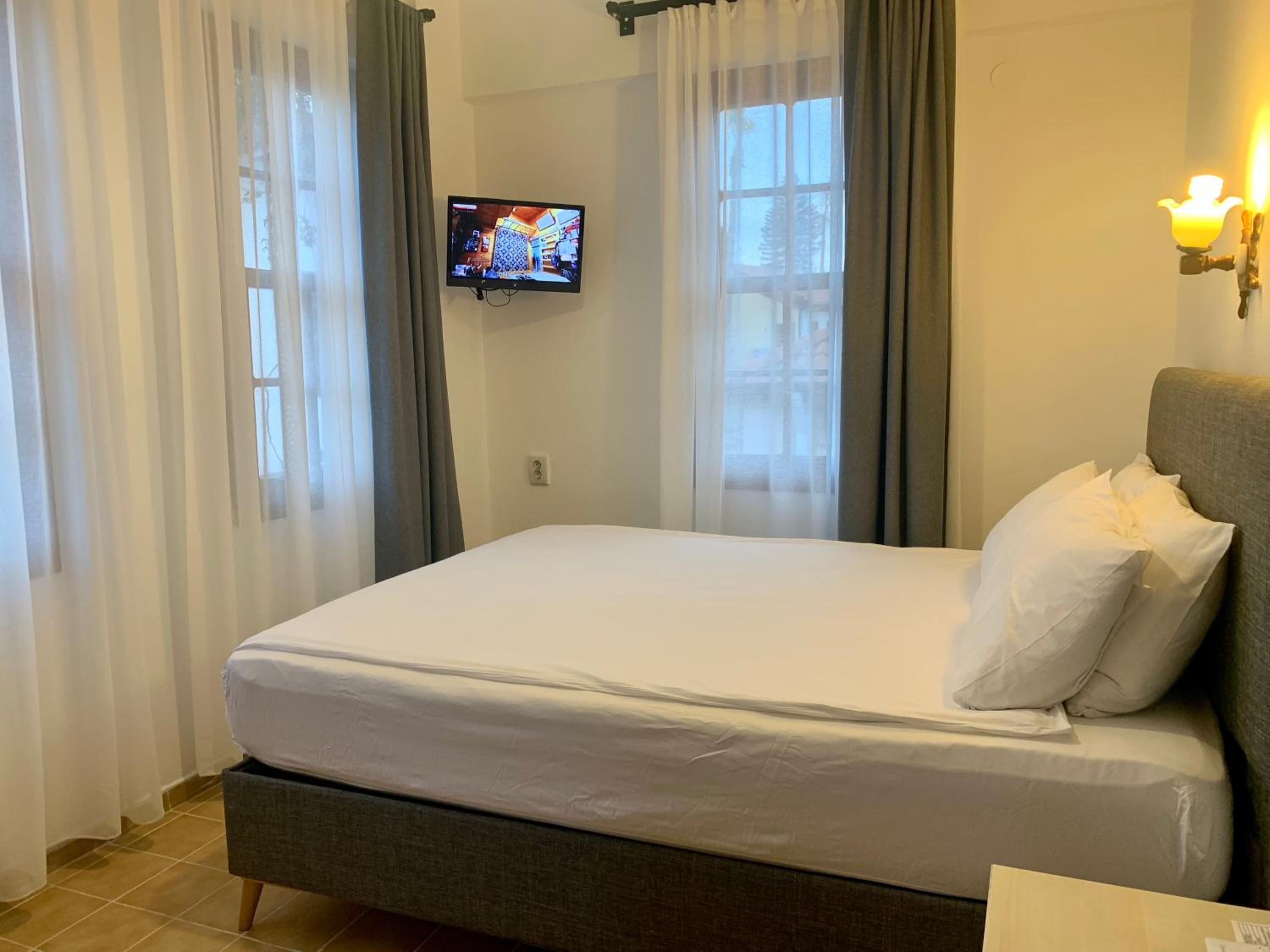 Double or Twin Room photo 3