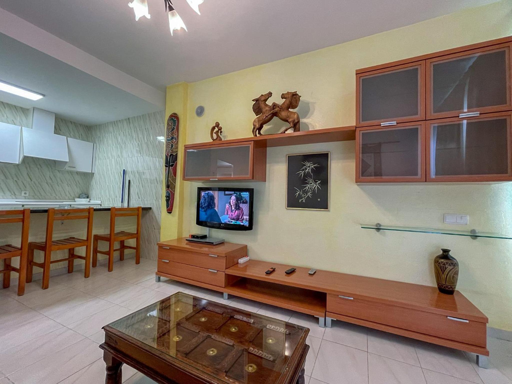 One-Bedroom Apartment with Terrace photo 2
