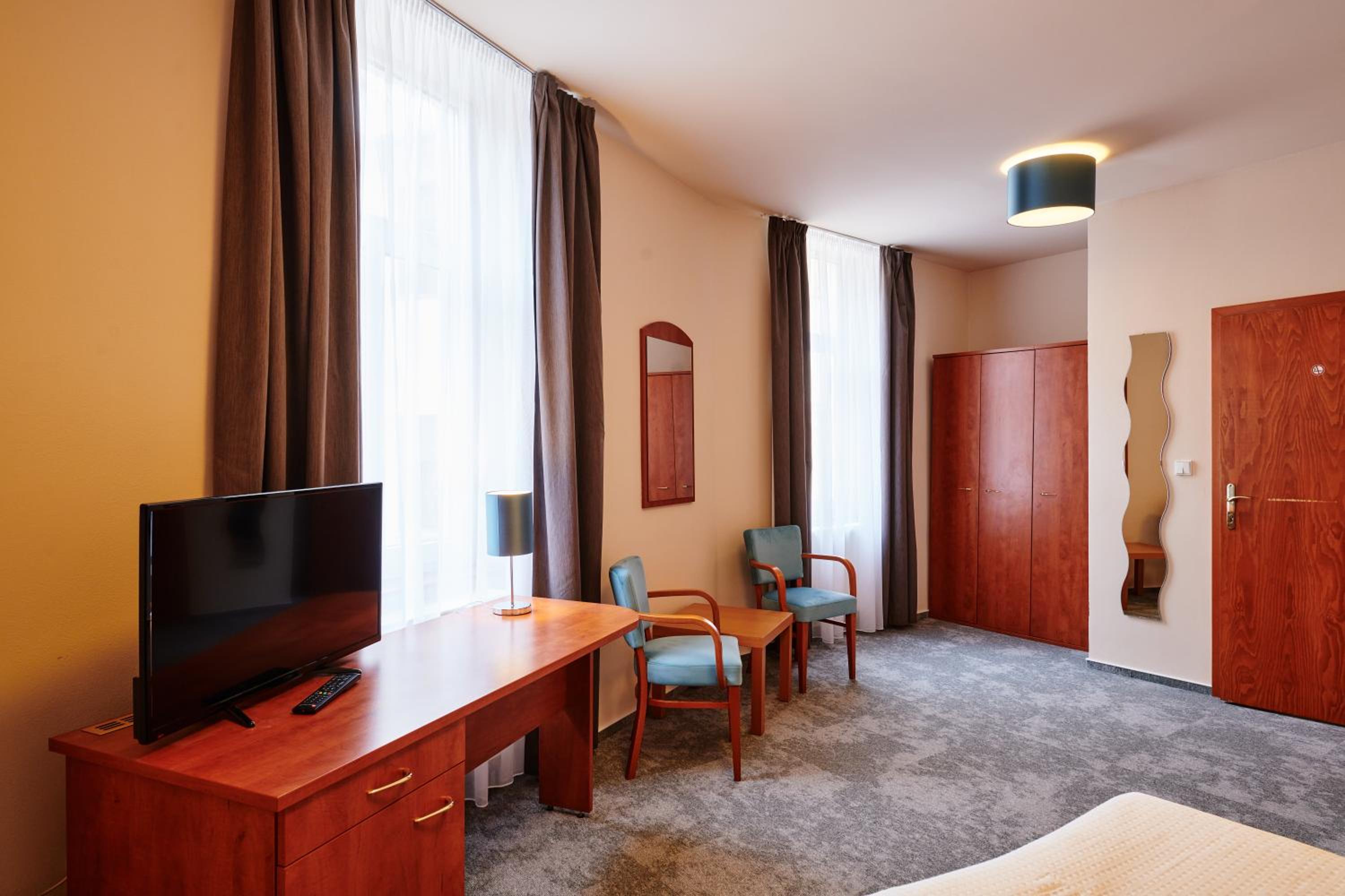 Standard Double or Twin Room photo 1