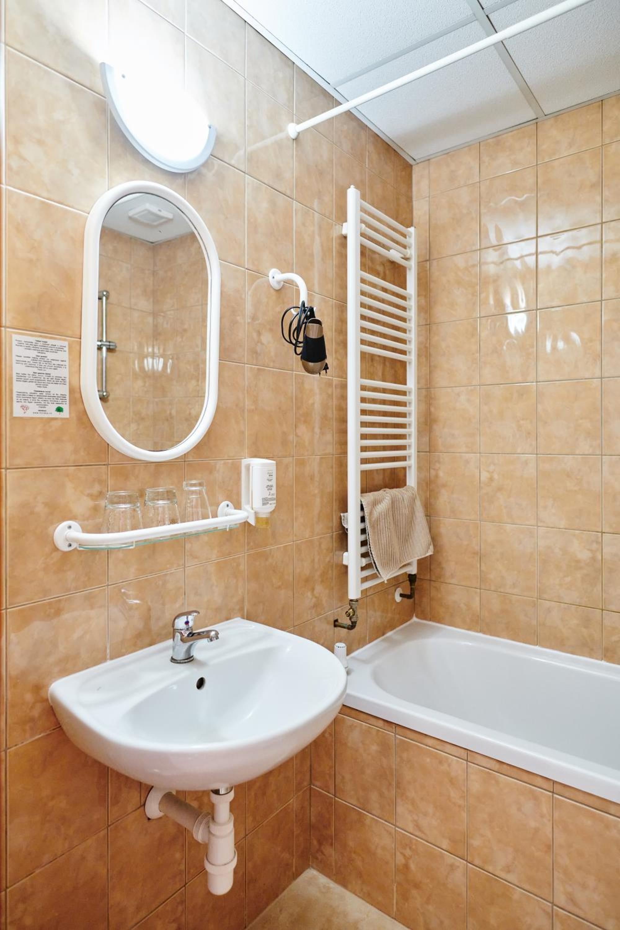 Single Room photo 2