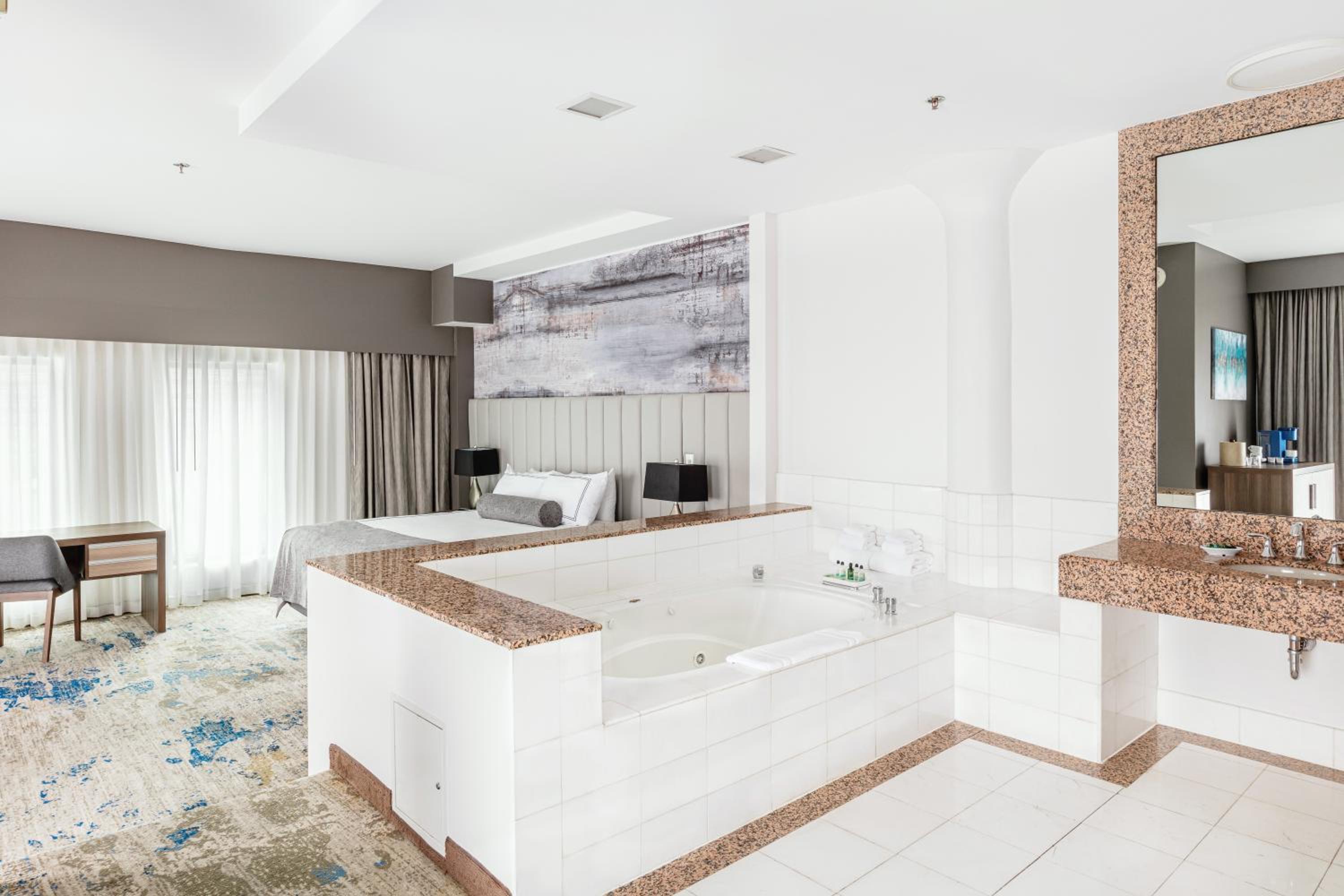 King Suite photo 2