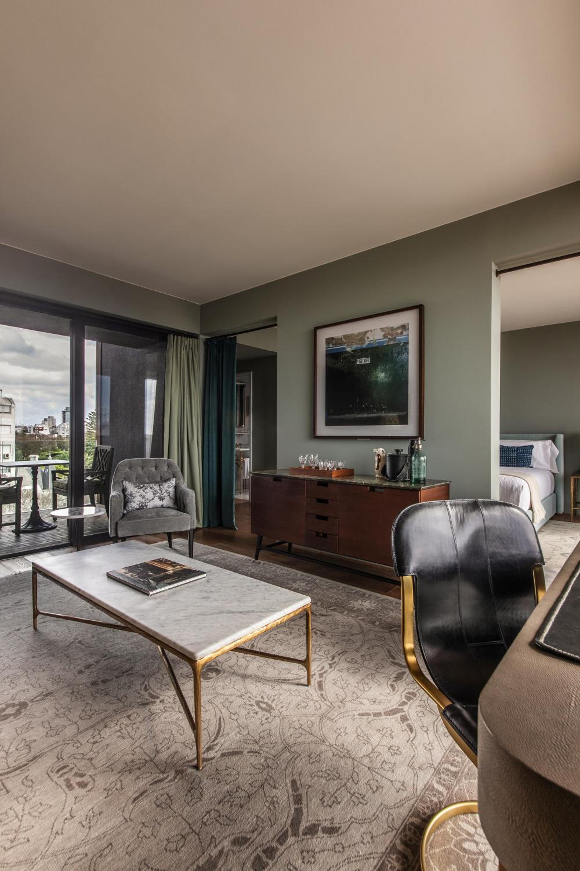 Suite - Photo 4