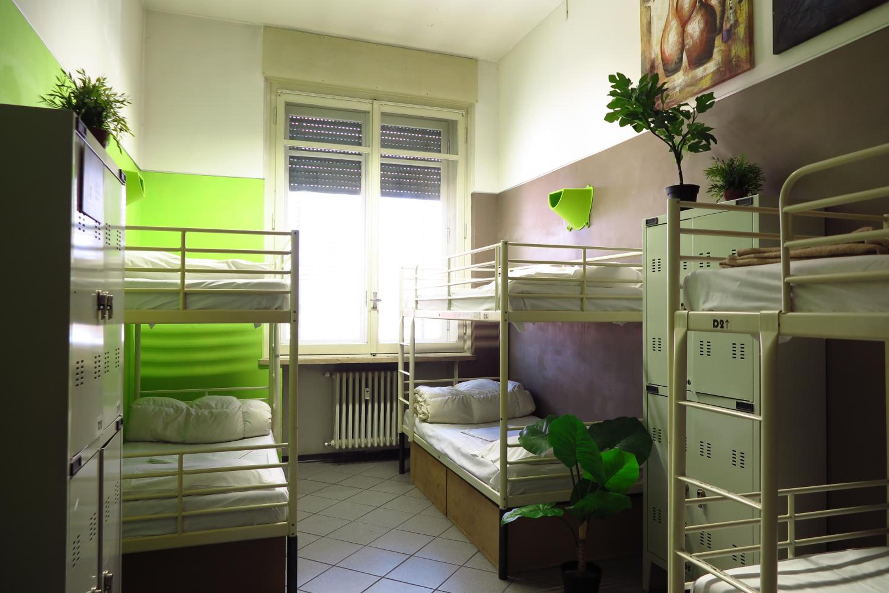 Bed in 8-Bed Mixed Dormitory Room