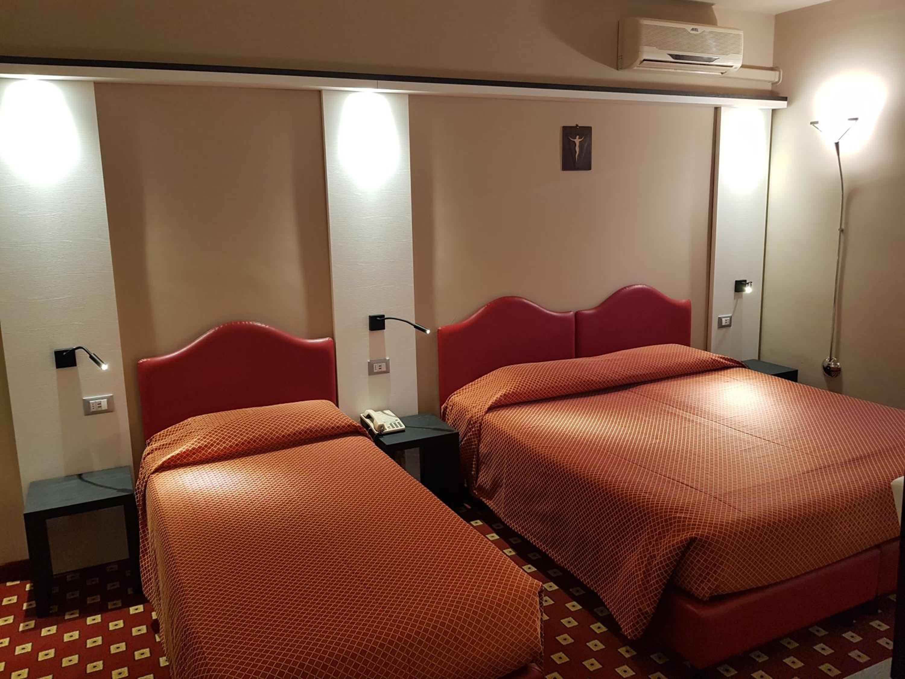 Triple Room photo 1