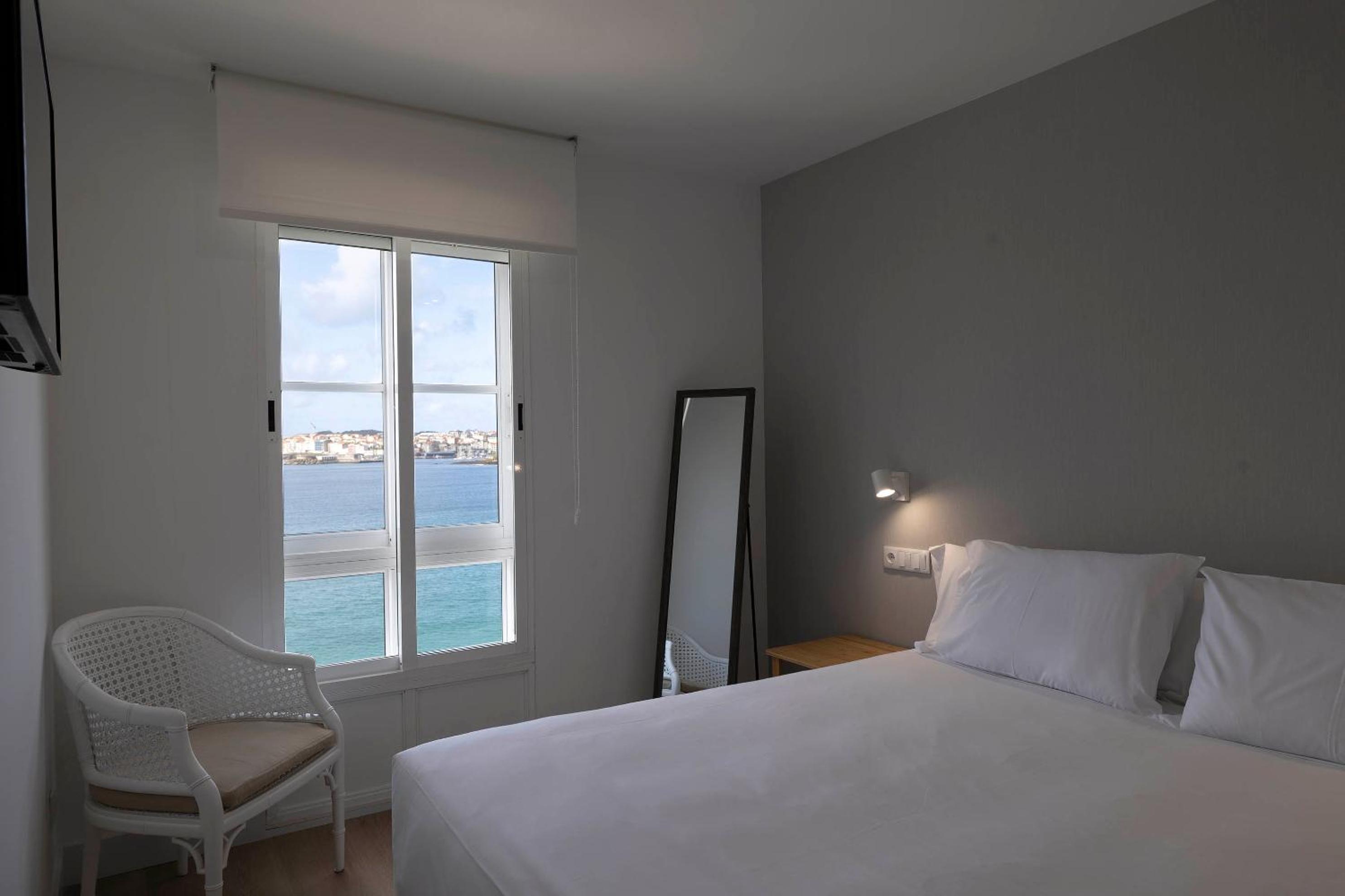 Apartment with Balcony photo 2