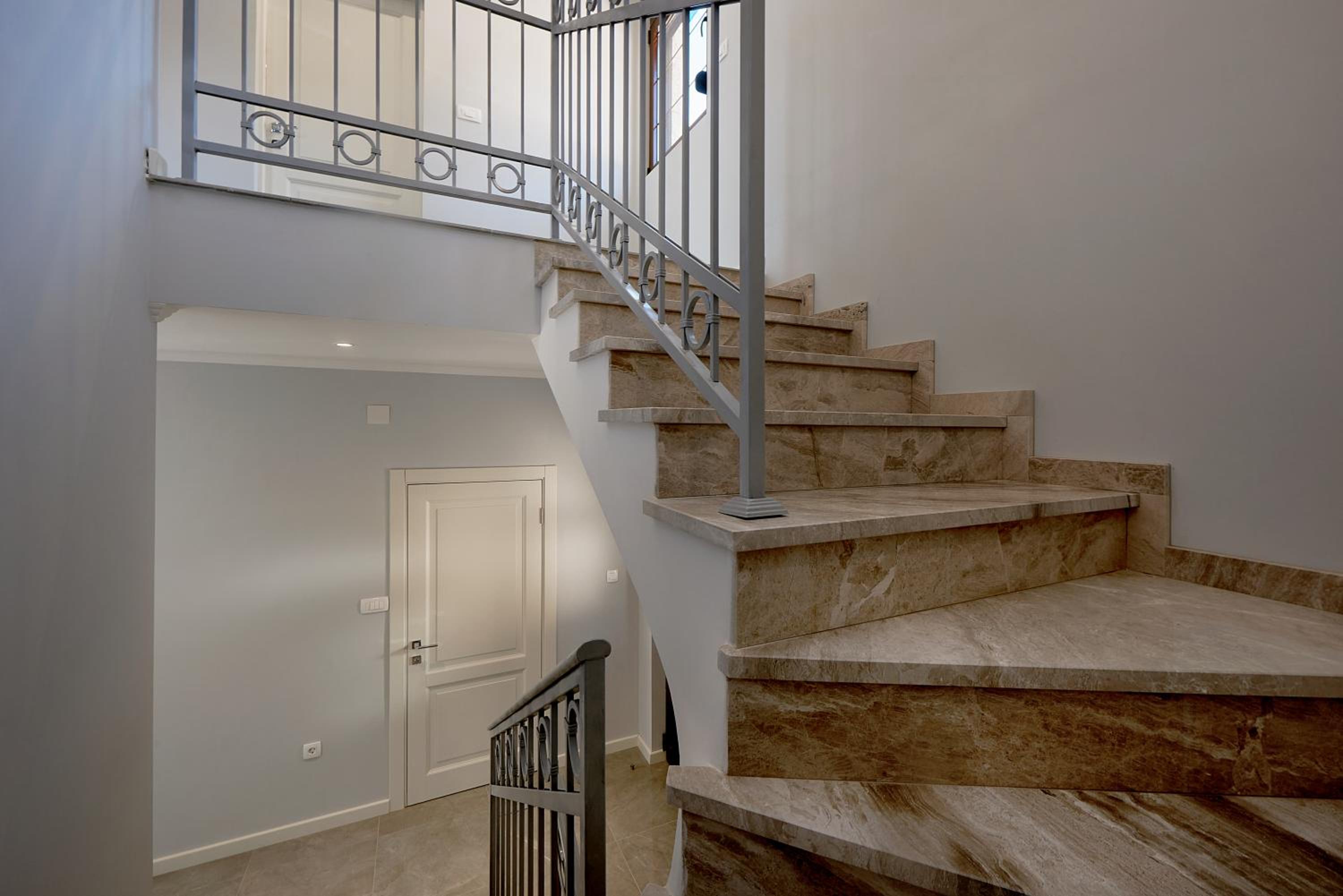 Villa photo 2