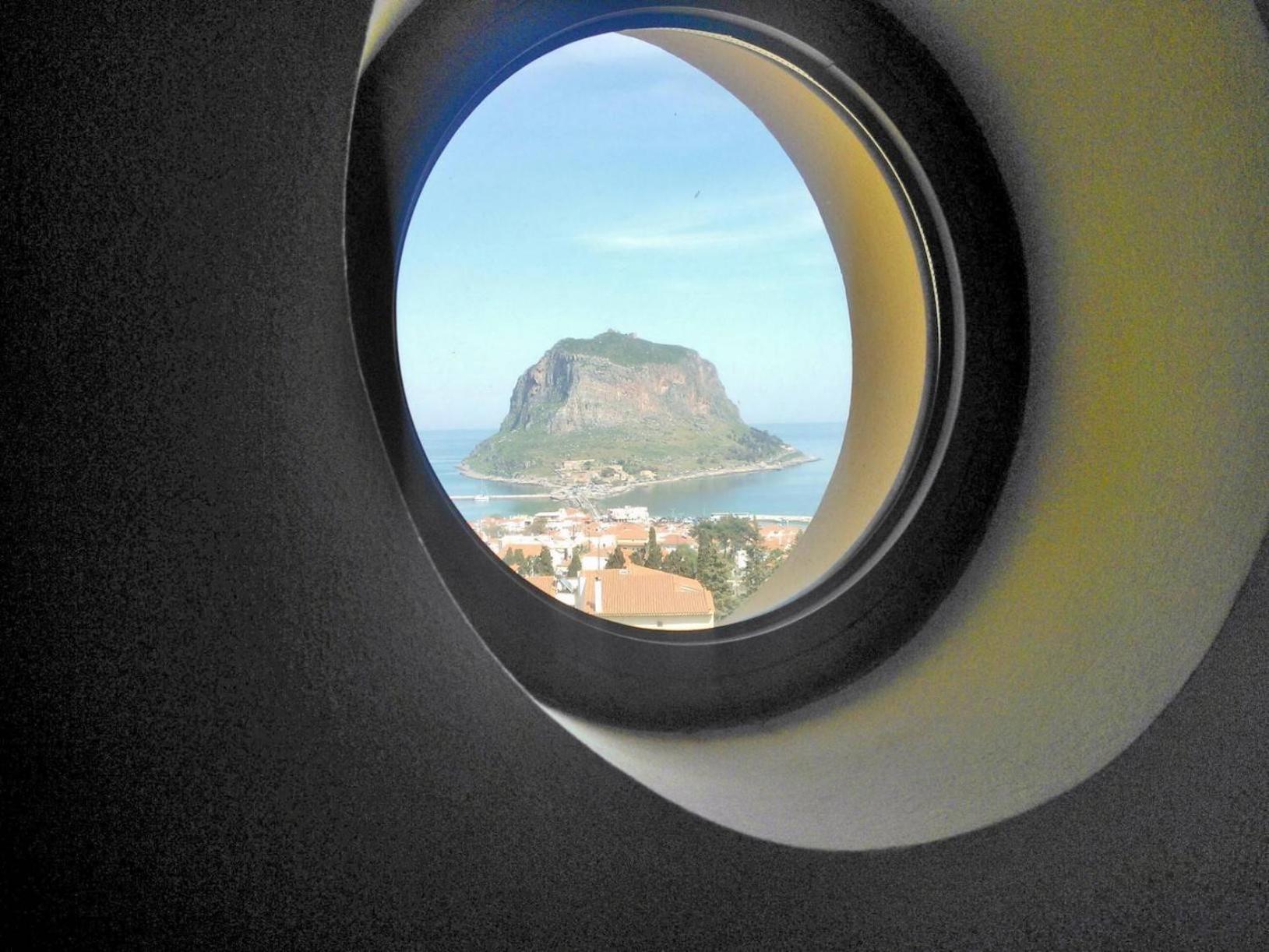 Deluxe Suite with Sea View photo 3