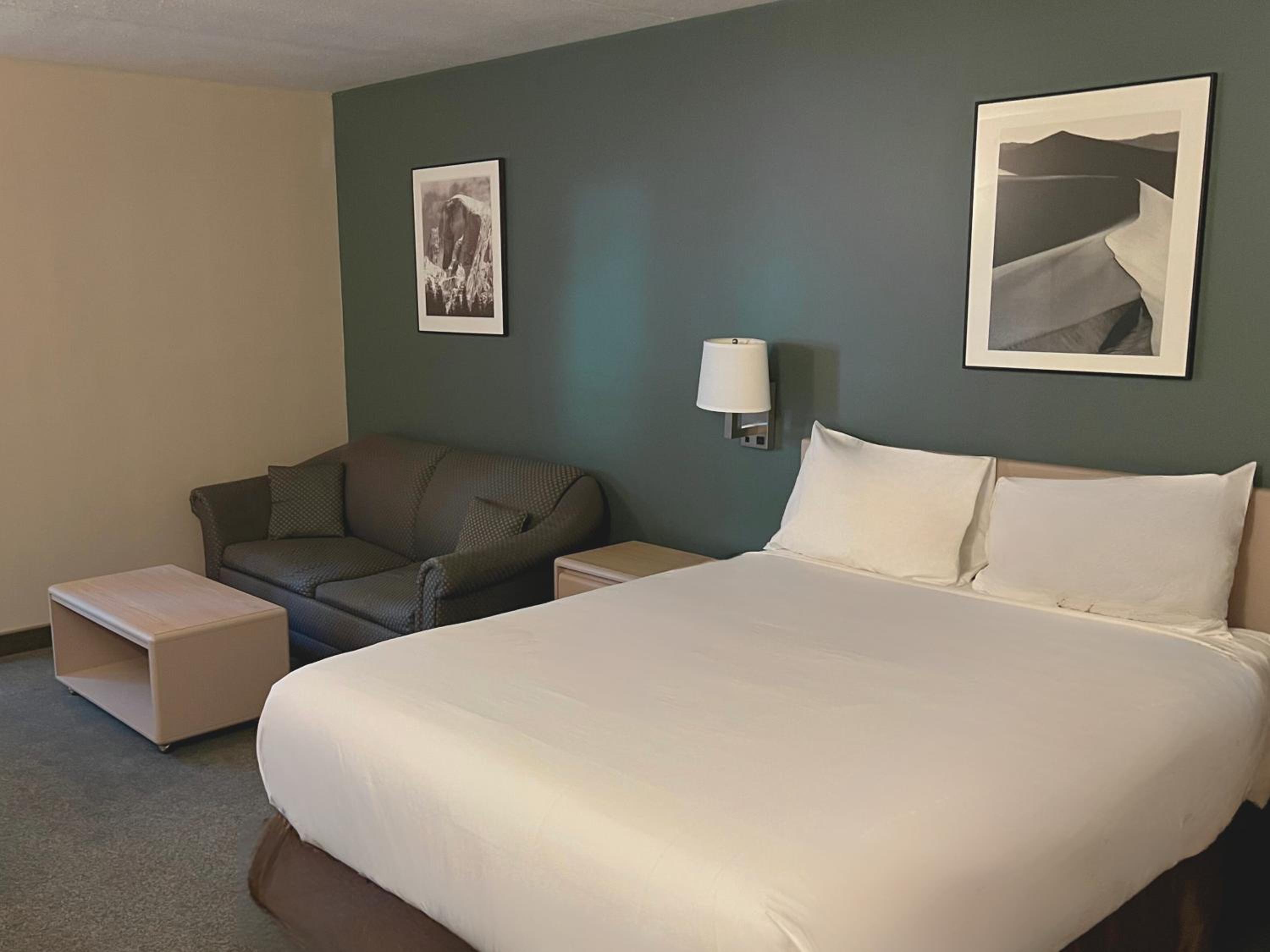 Standard Queen Room photo 1