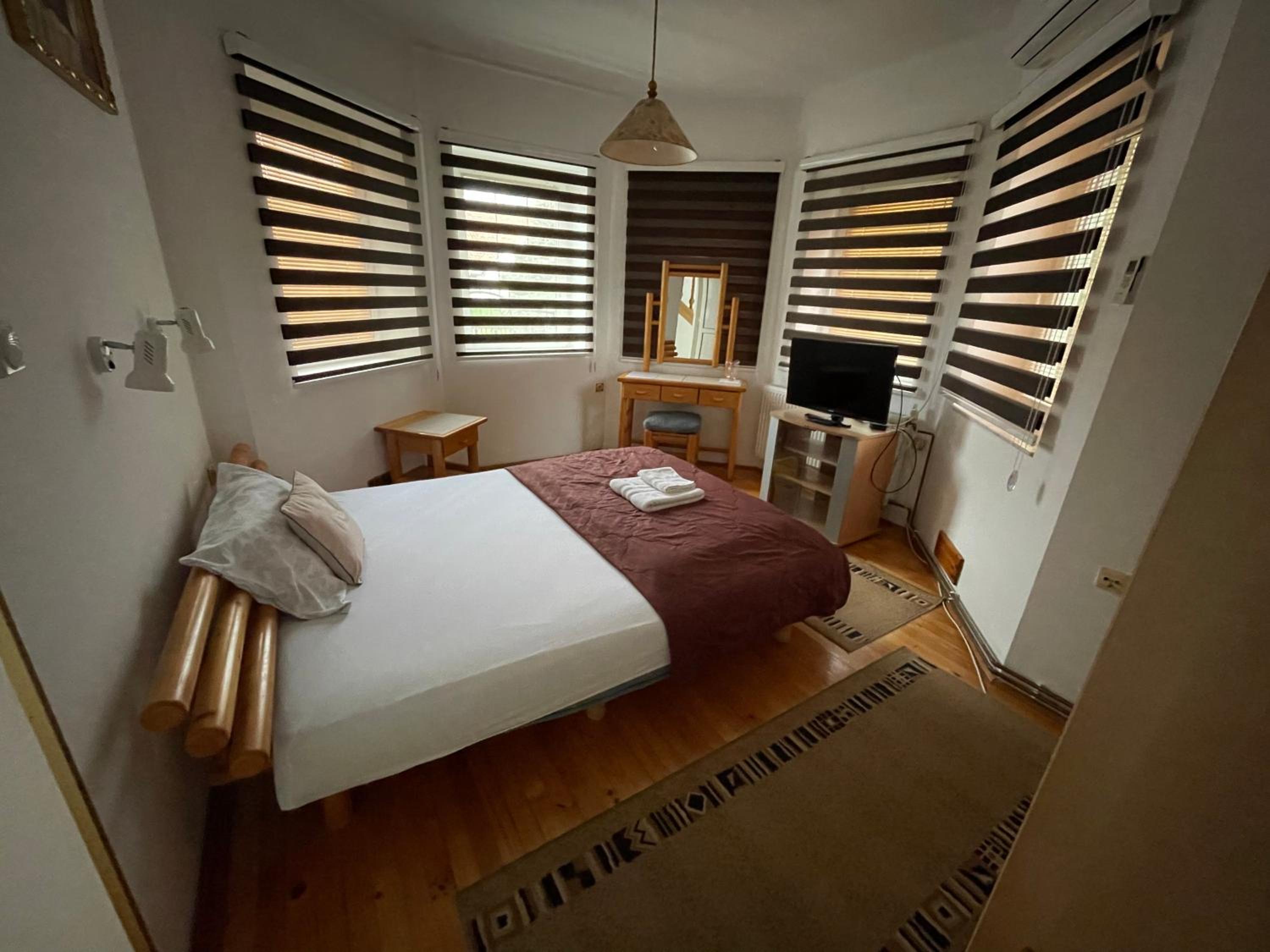 Double Room with Private Bathroom photo 1
