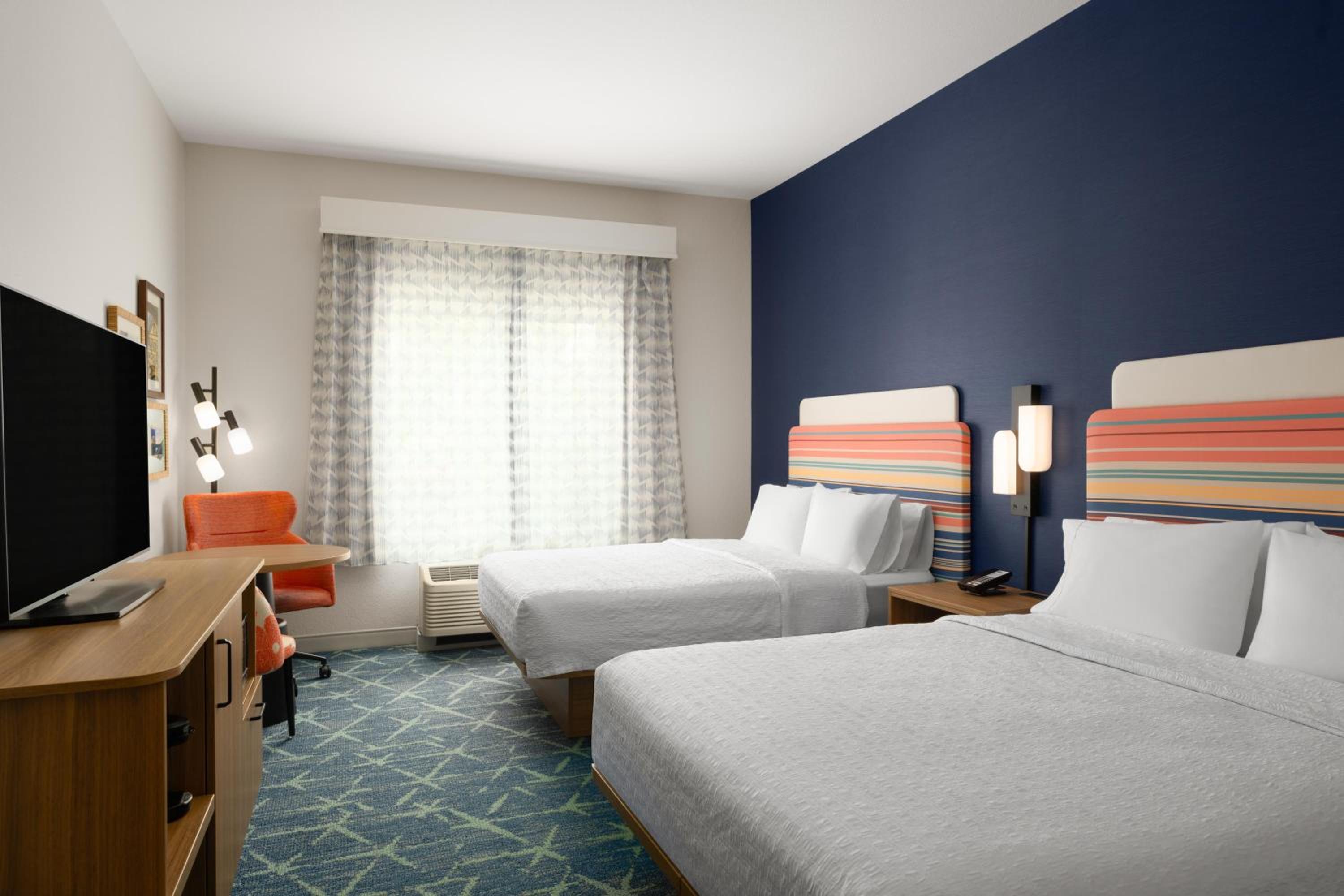 Room with Two Queen Beds - Non-Smoking