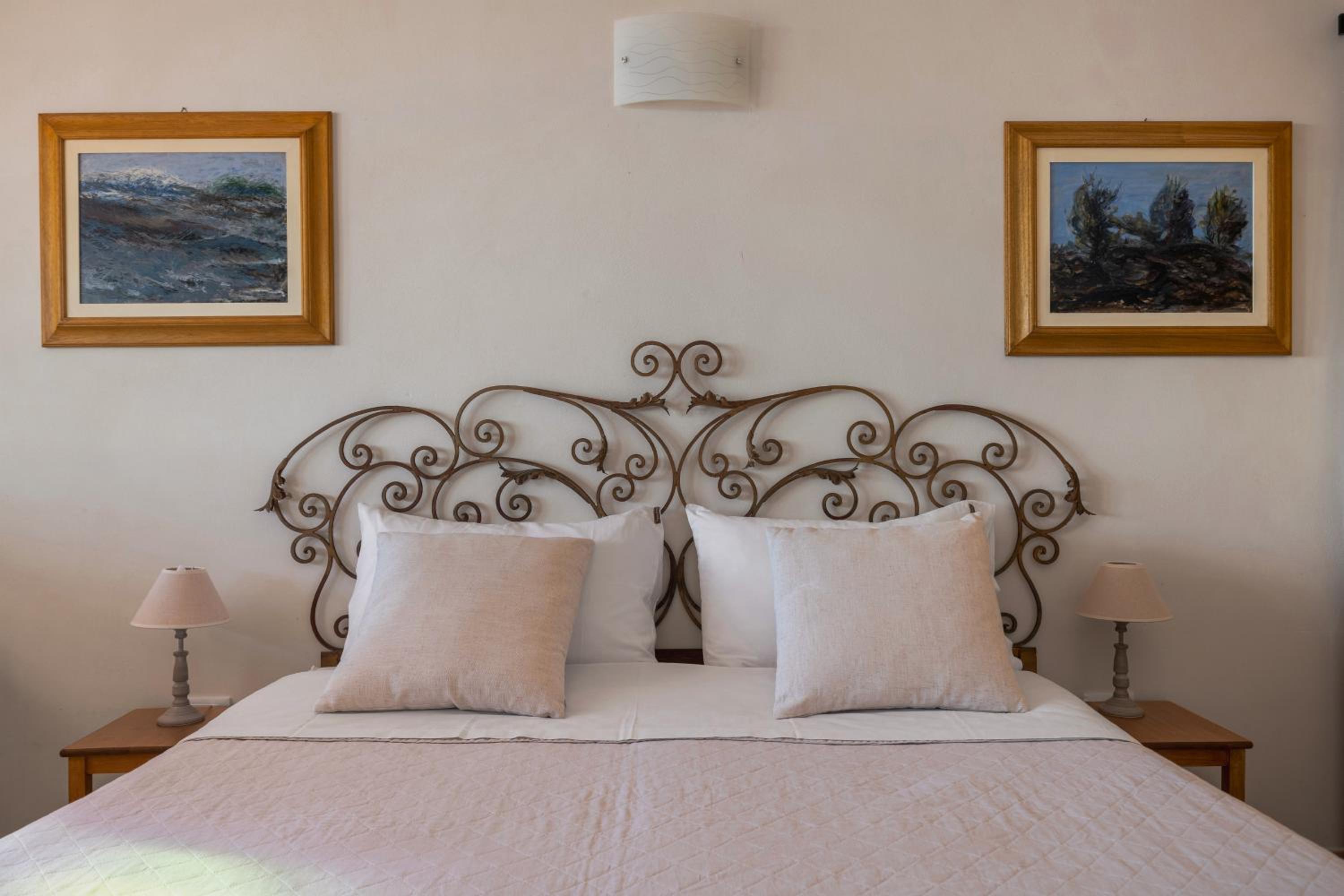 Deluxe Double or Twin Room with Sea View photo 3