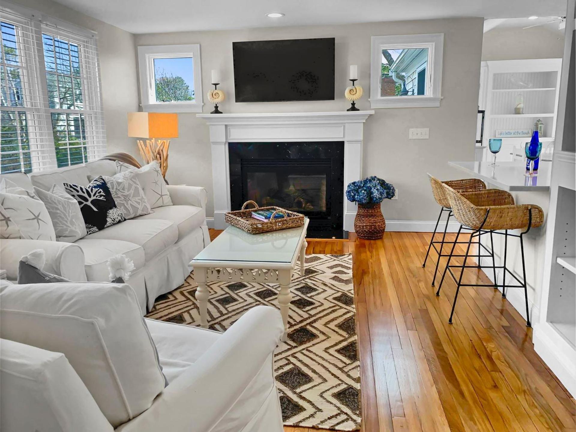Three-Bedroom House photo 2