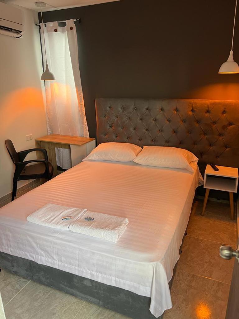 Double Room with Private Bathroom photo 2
