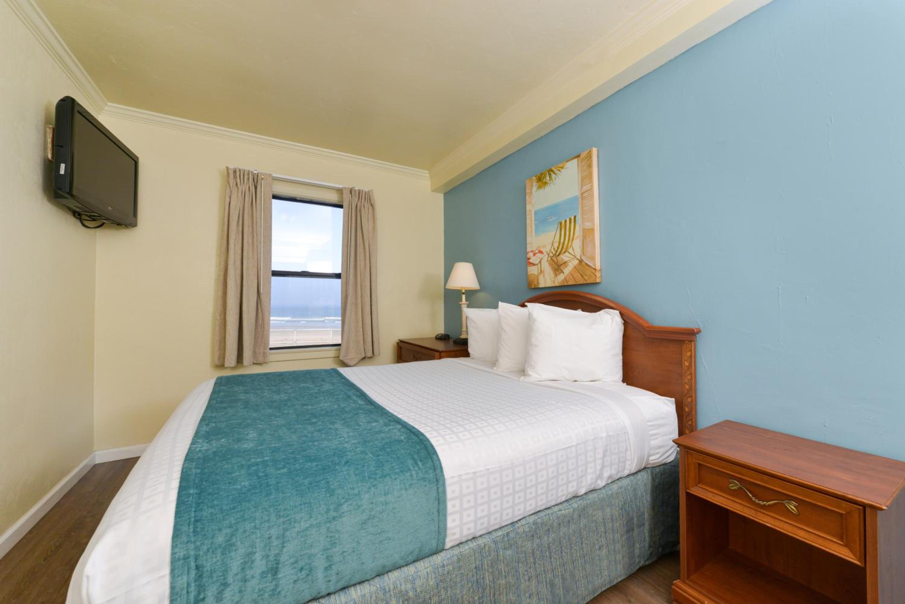 Queen Suite with Sea View - Photo 1