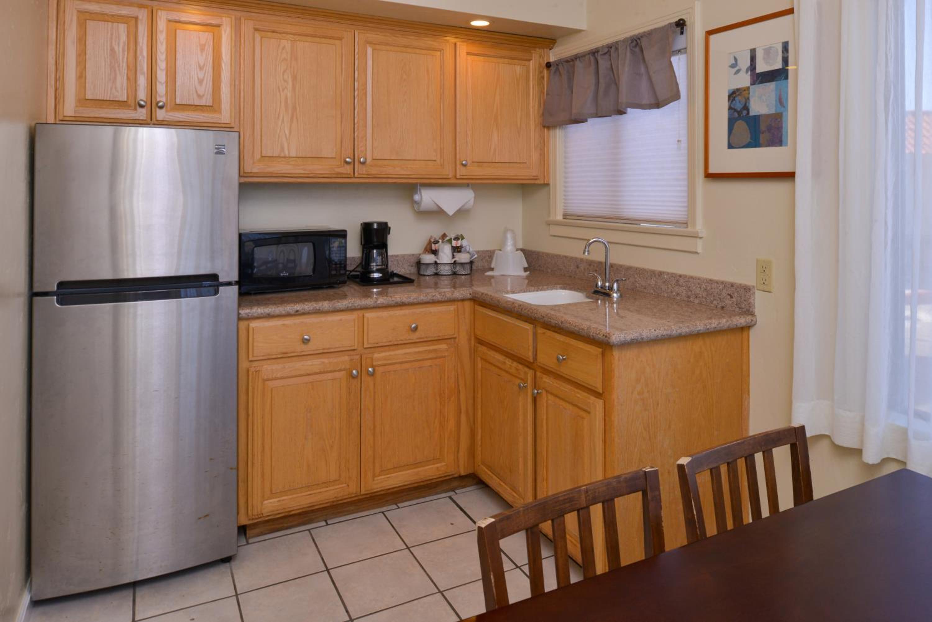 Queen Suite with Sea View - Photo 5