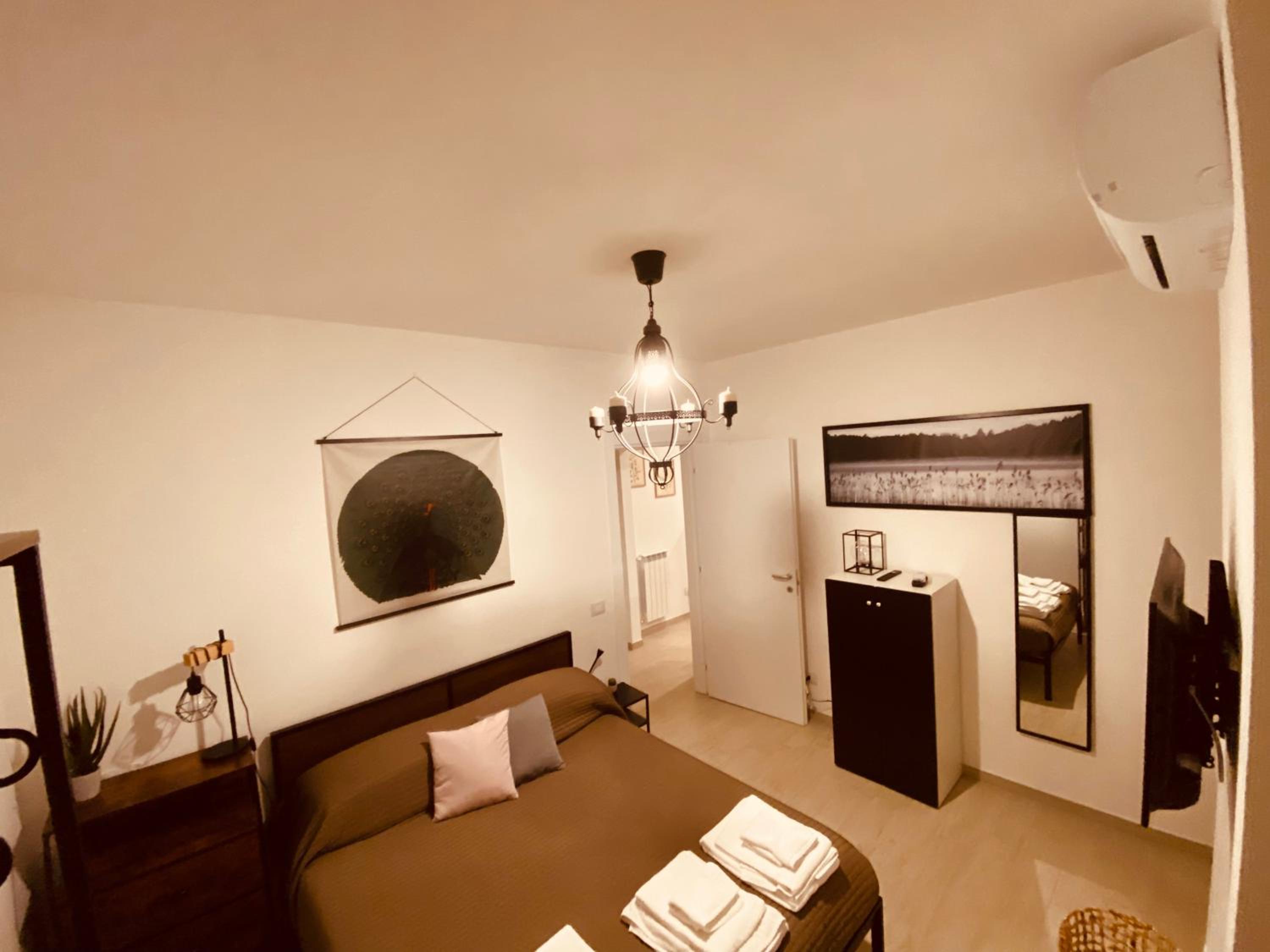 One-Bedroom Apartment photo 2