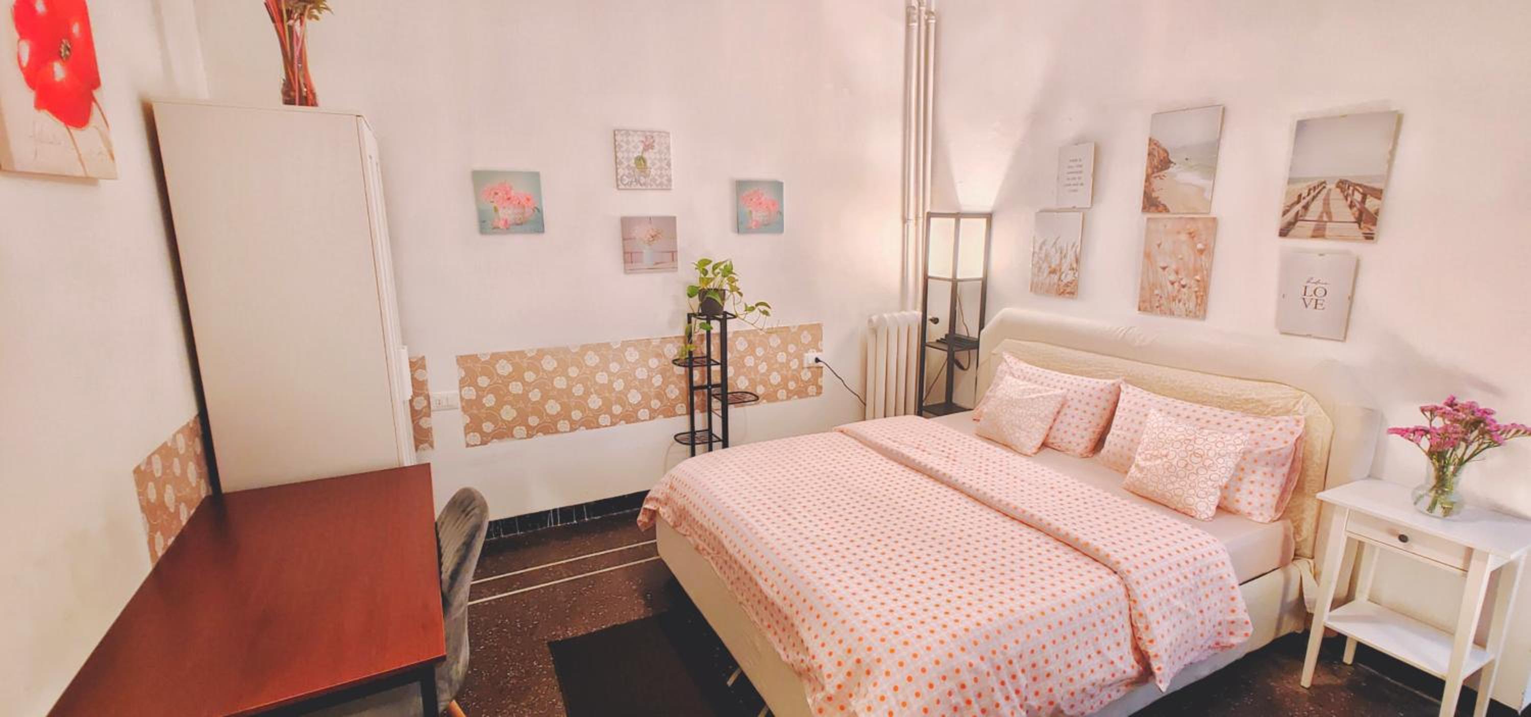 Double Room With Shared Toilet