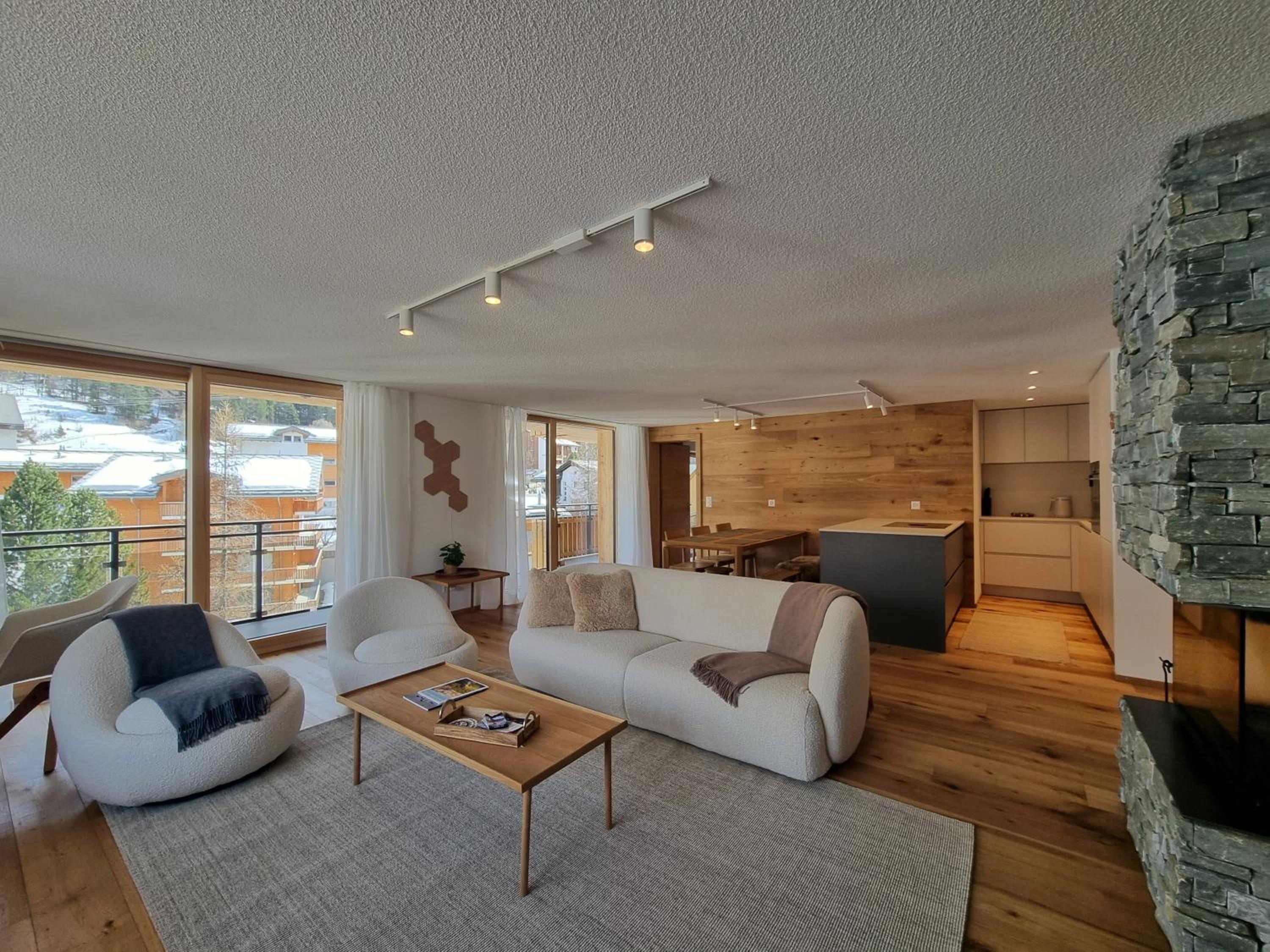 Three-Bedroom Apartment photo 1