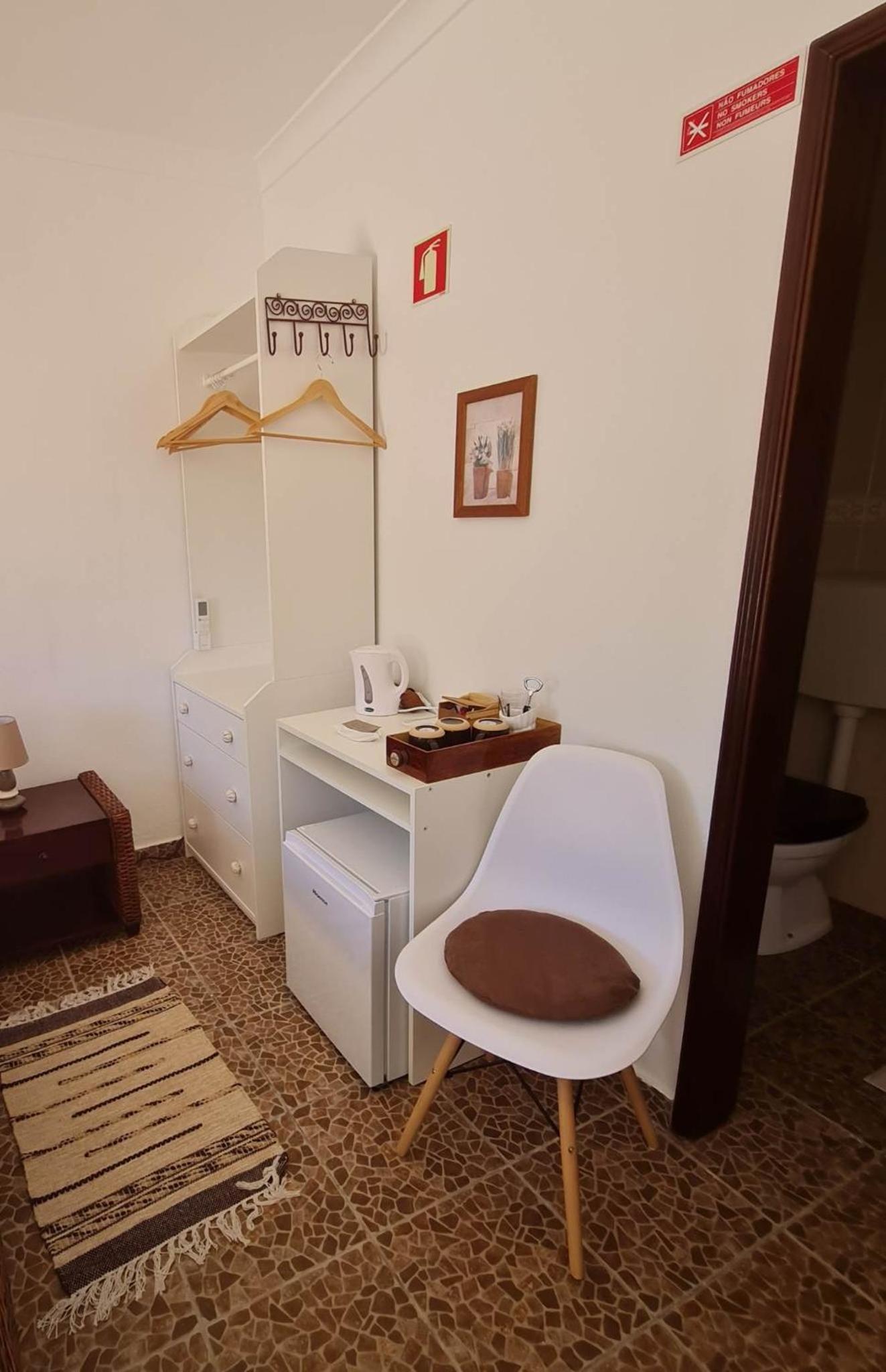Triple Room with Private Bathroom photo 2