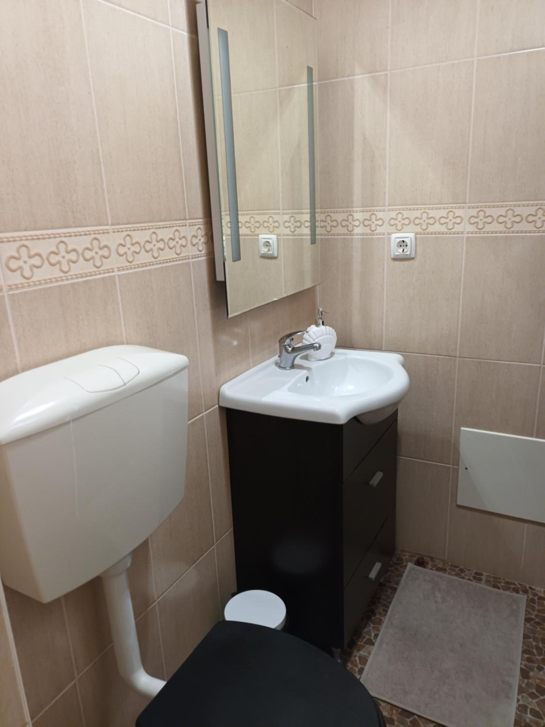 Triple Room with Private Bathroom photo 3