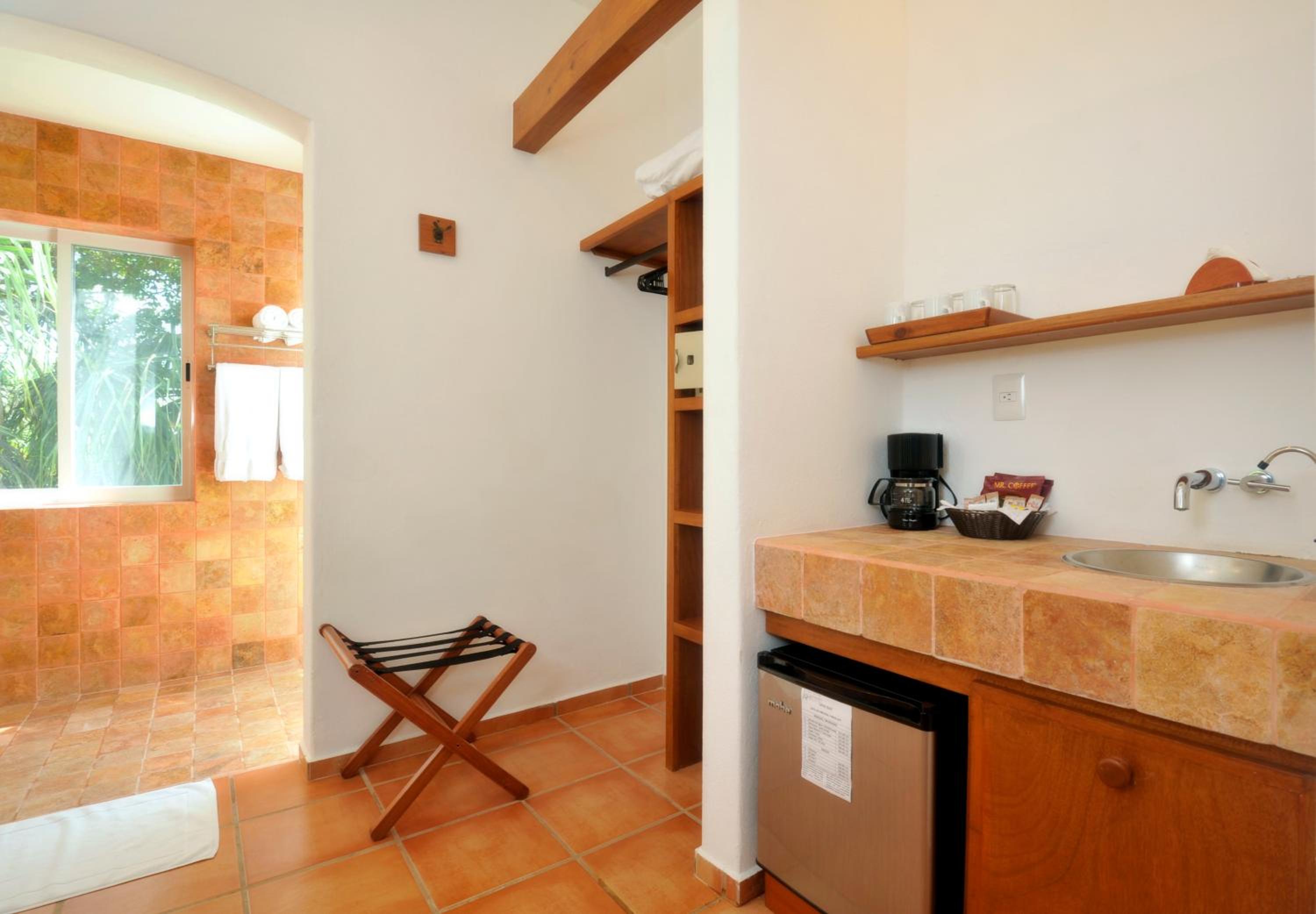 Suite - Photo 4