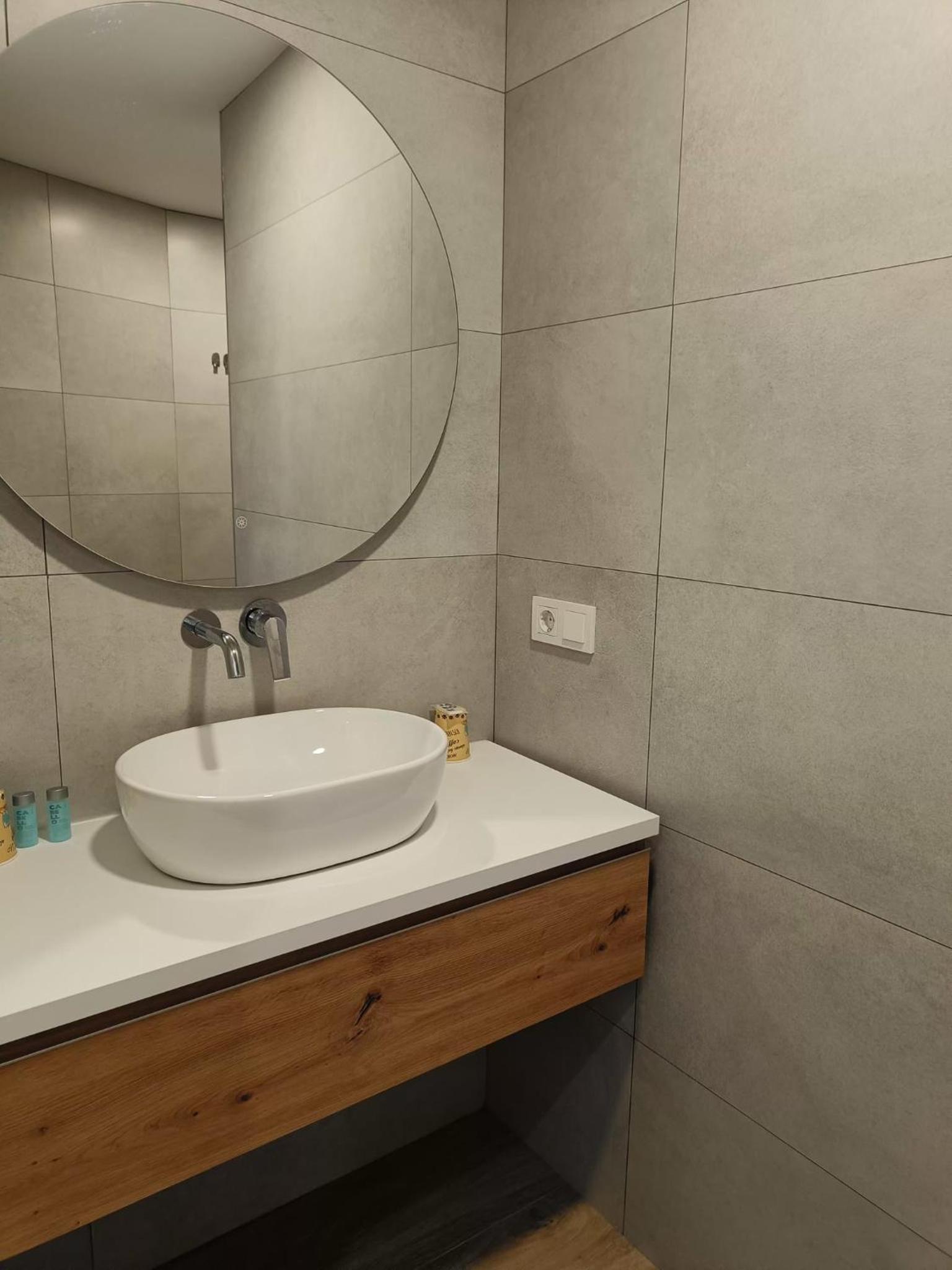 Double Room - Photo 27
