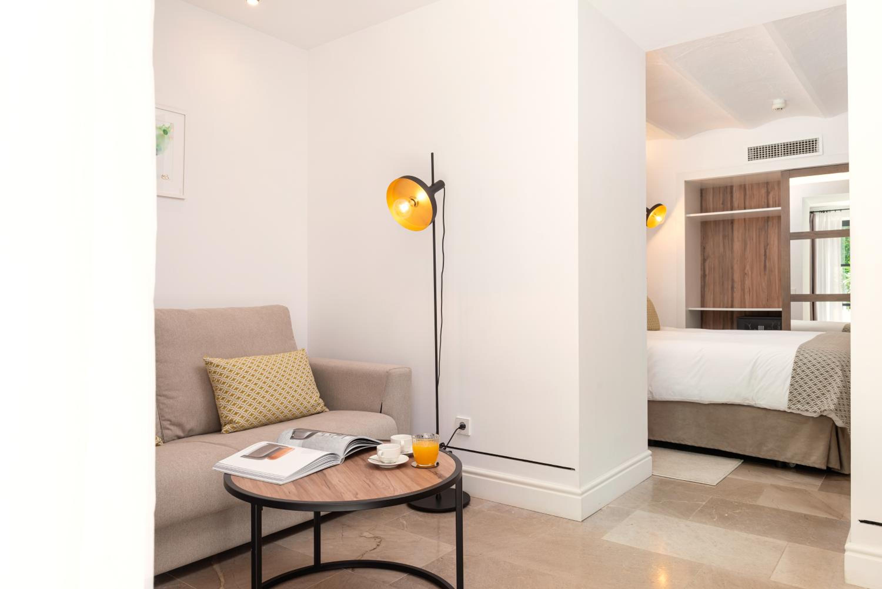Deluxe Double Room with Pool View