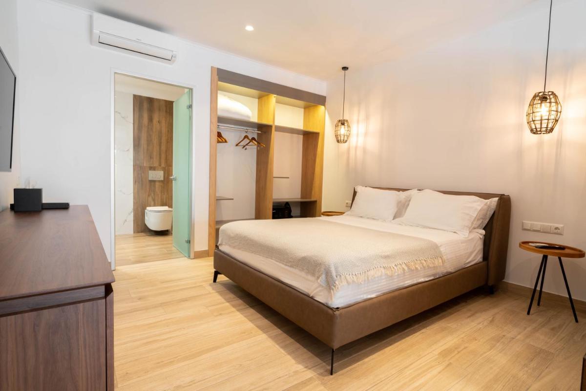 Suite with Pool View