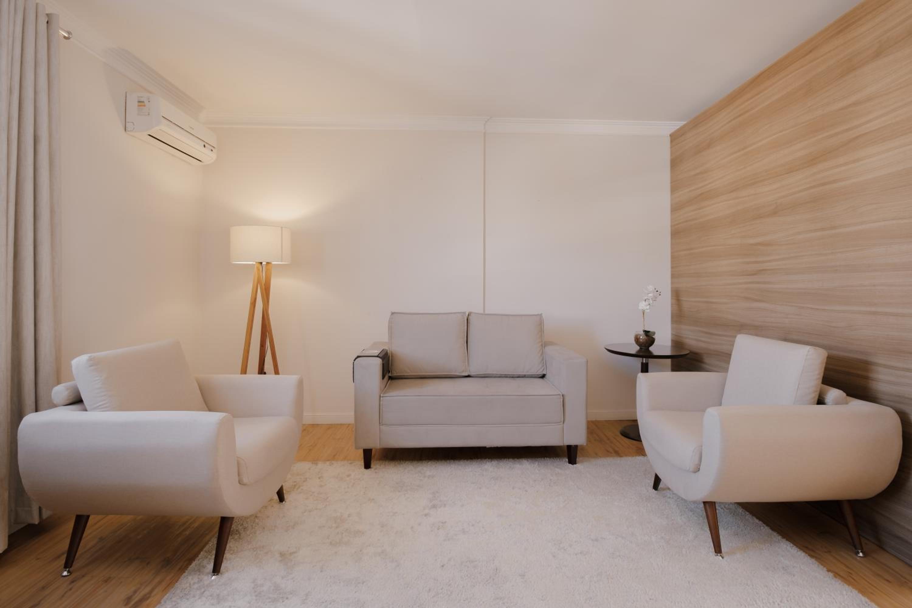 Executive Suite photo 2