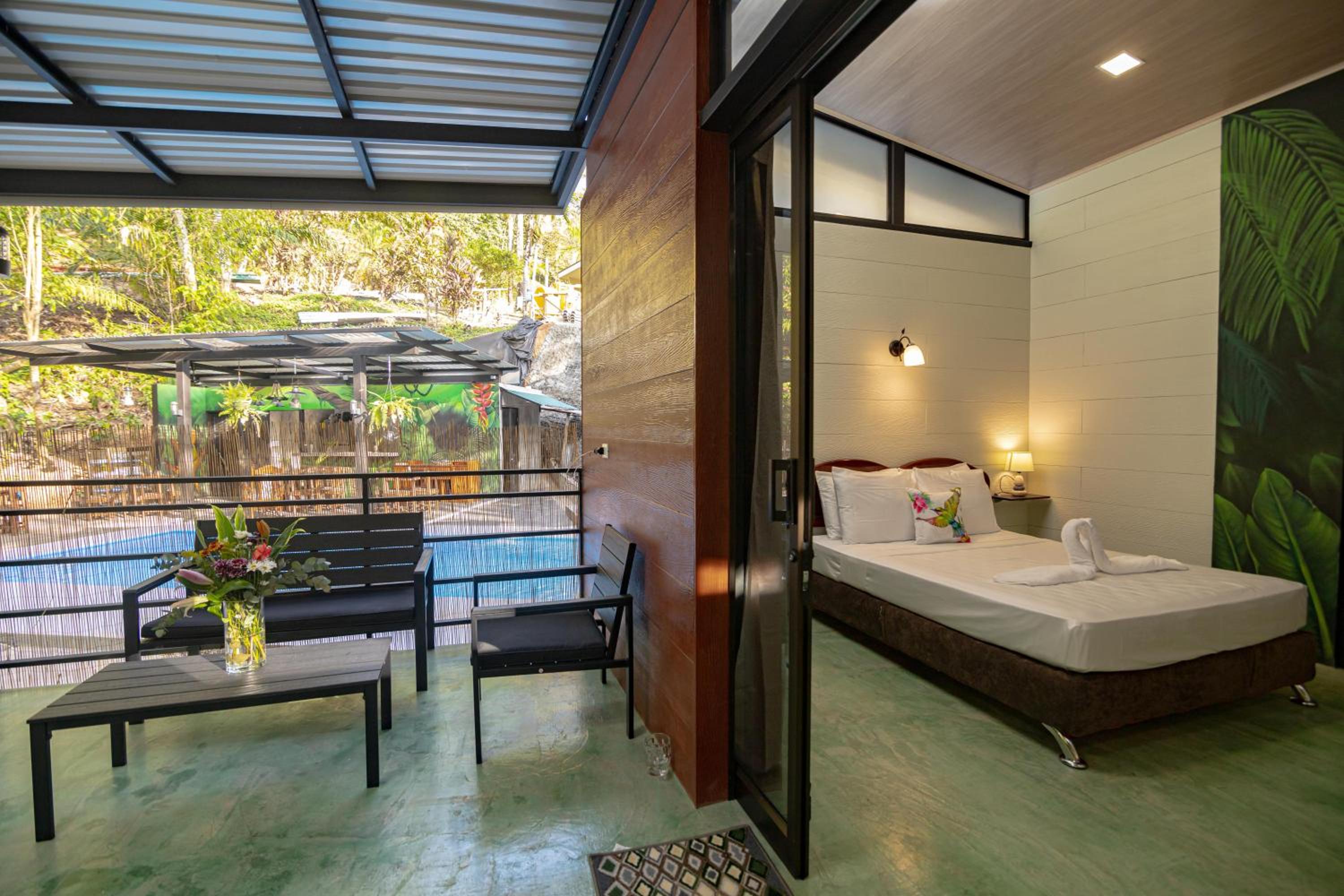 Deluxe Queen Room with Two Queen Beds photo 2