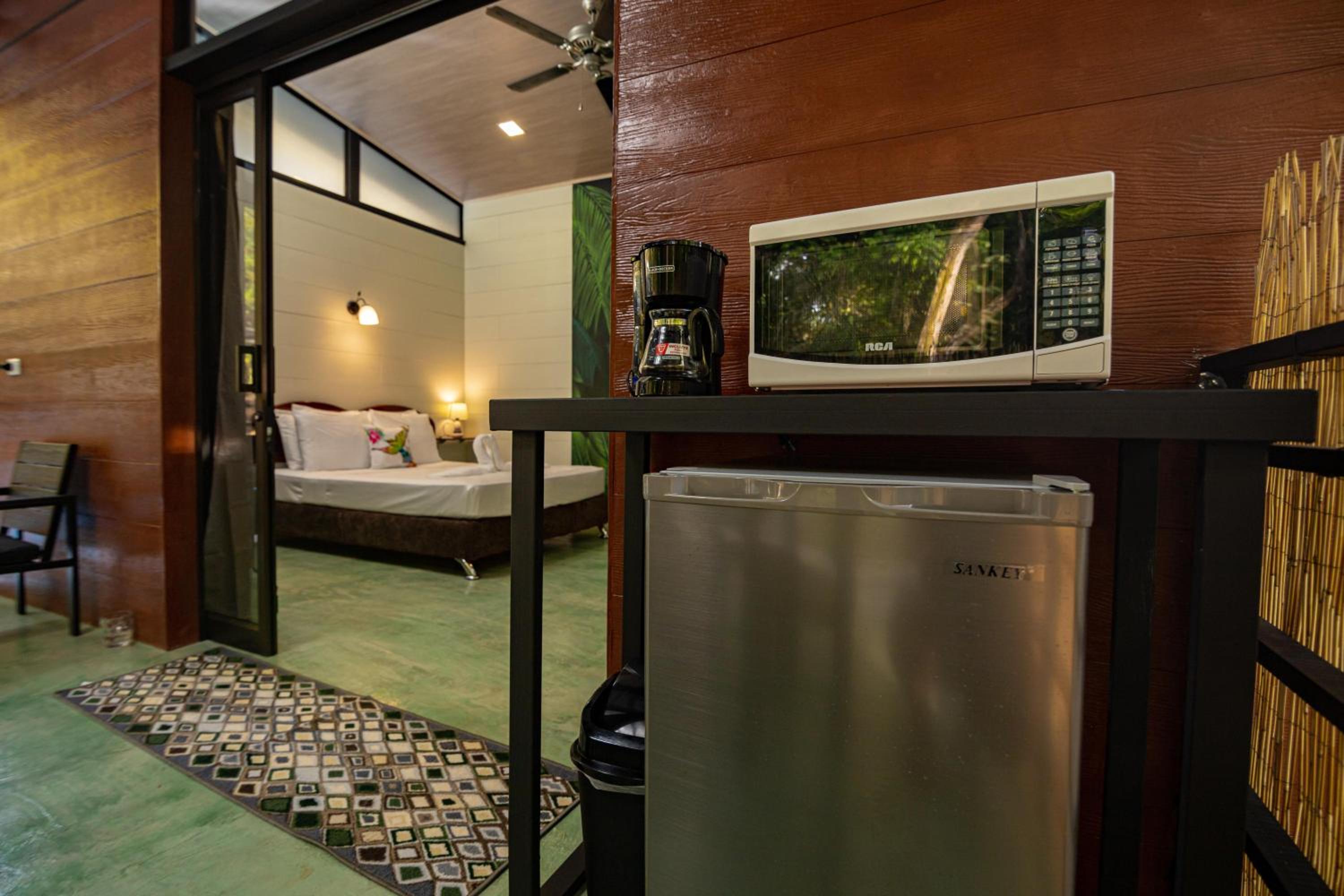 Deluxe Queen Room with Two Queen Beds photo 1