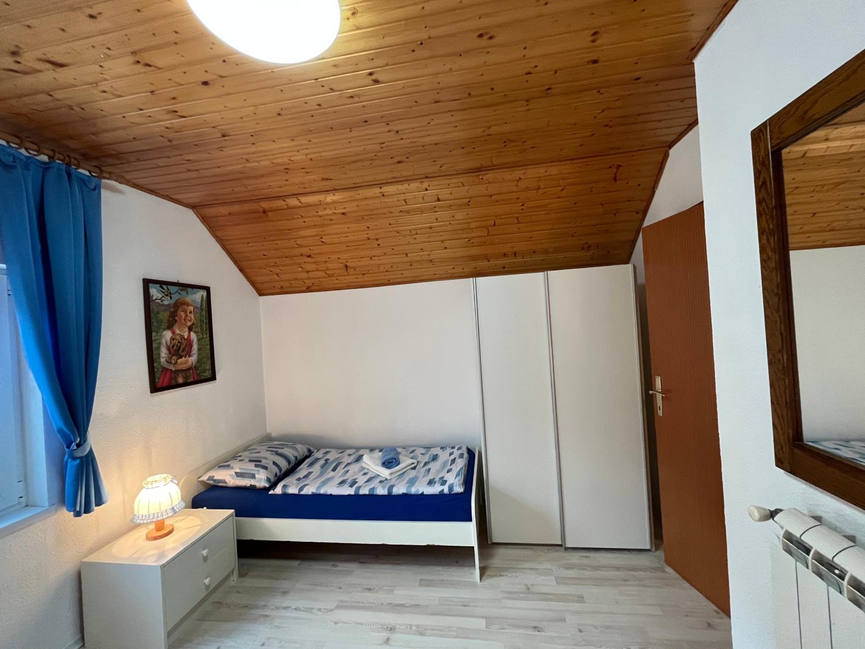 Apartment with Terrace - Photo 7