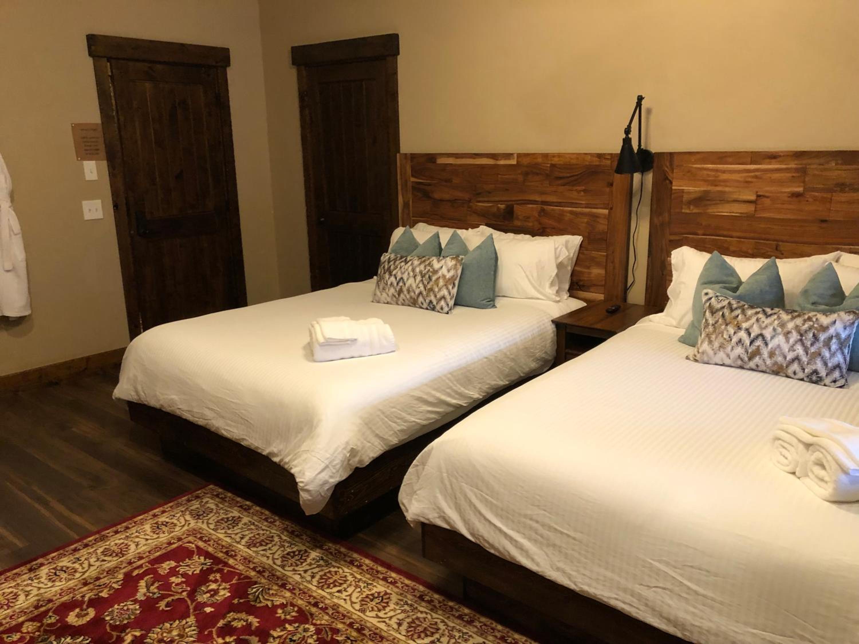 Quadruple Room with Shared Bathroom